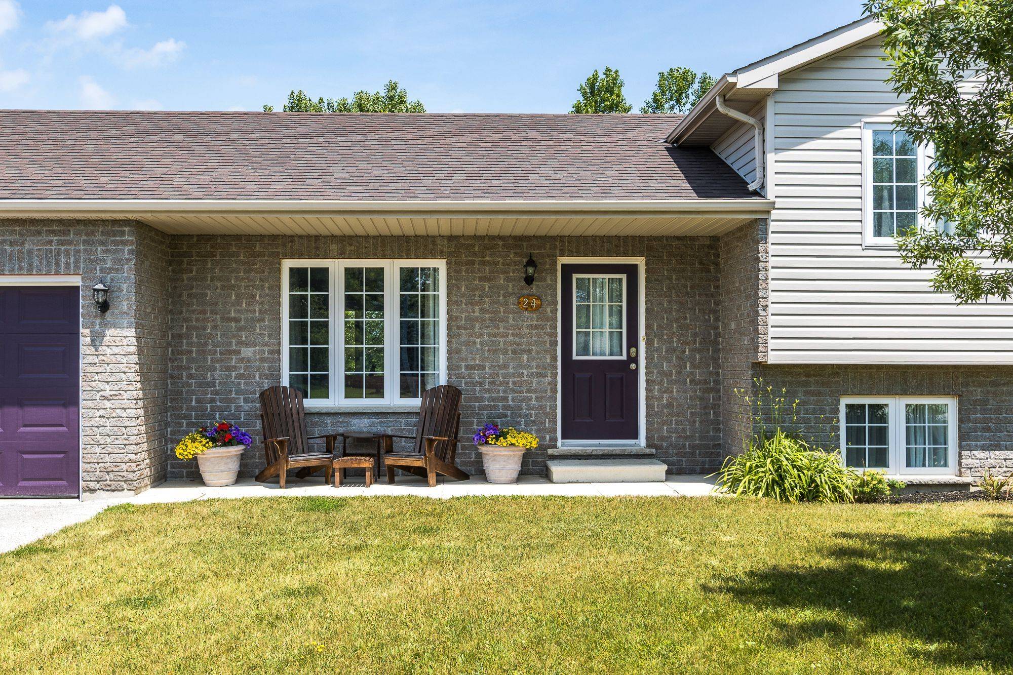 Springwater, ON L0L 2K0,24 Marl Creek DR