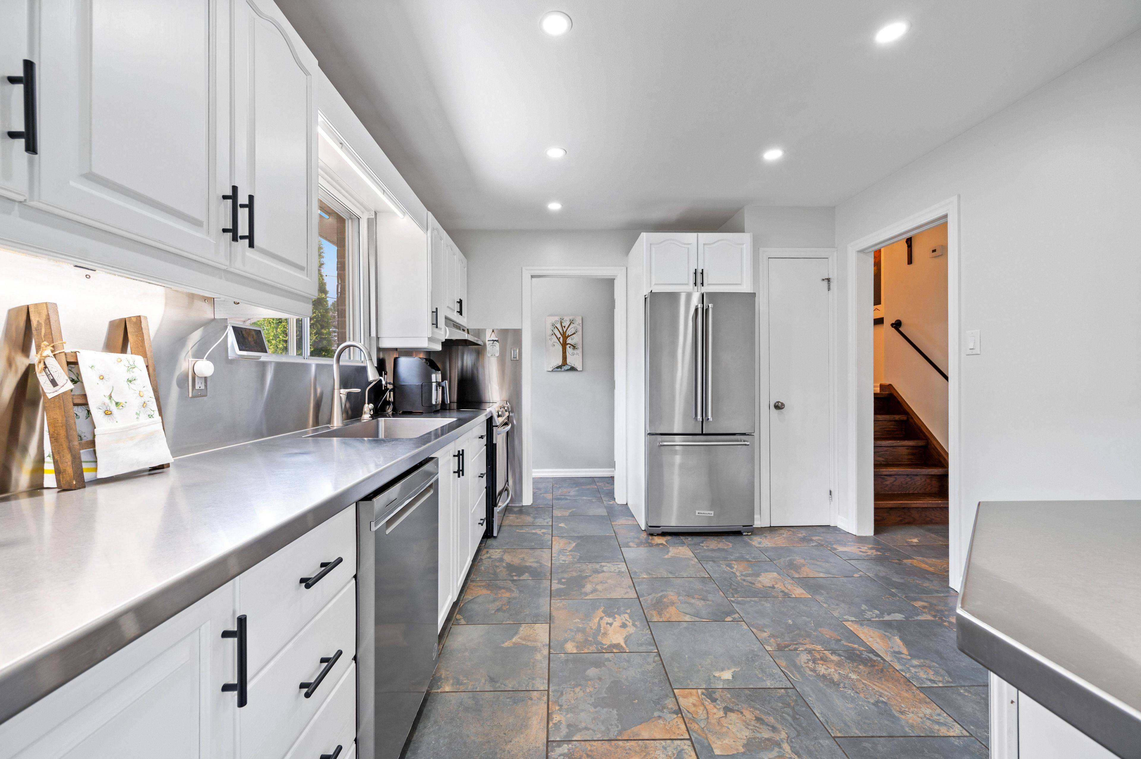Halton Hills, ON L7G 2T5,91 Moore Park CRES