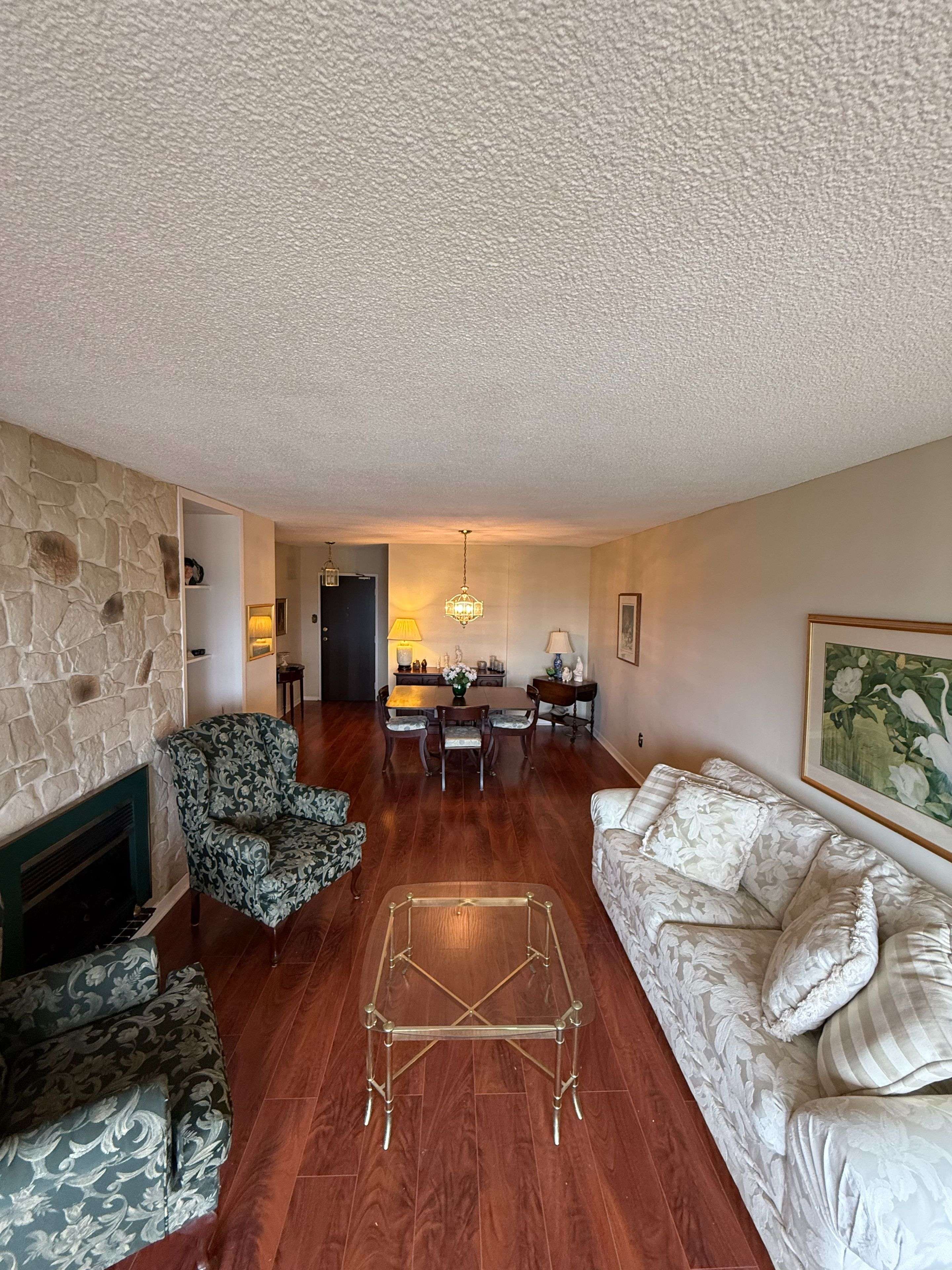 Toronto W08, ON M9C 4W2,820 Burnhamthorpe RD #2107