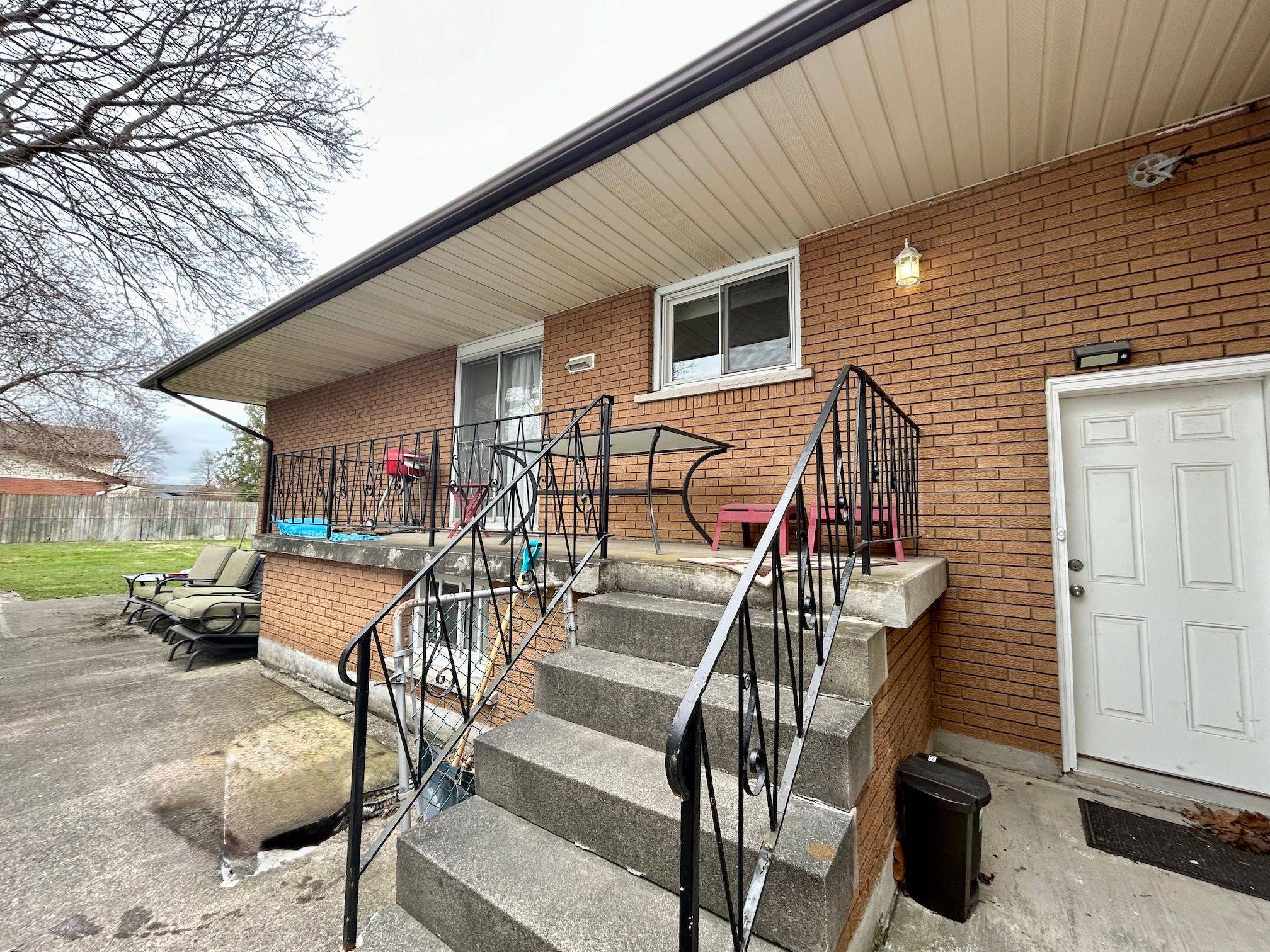 Niagara Falls, ON L2H 1S8,4160 Kalar RD #Main