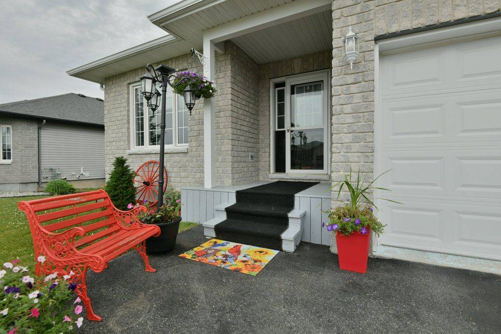 Smiths Falls, ON K7A 0A9,42 Code CRES