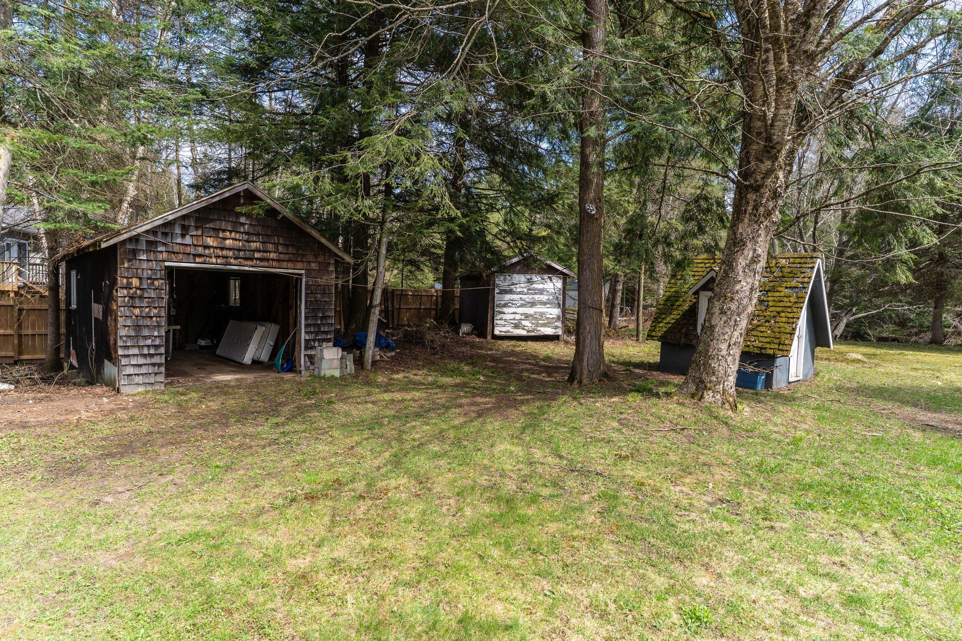 Huntsville, ON P1H 1N6,15 Glen Acres RD