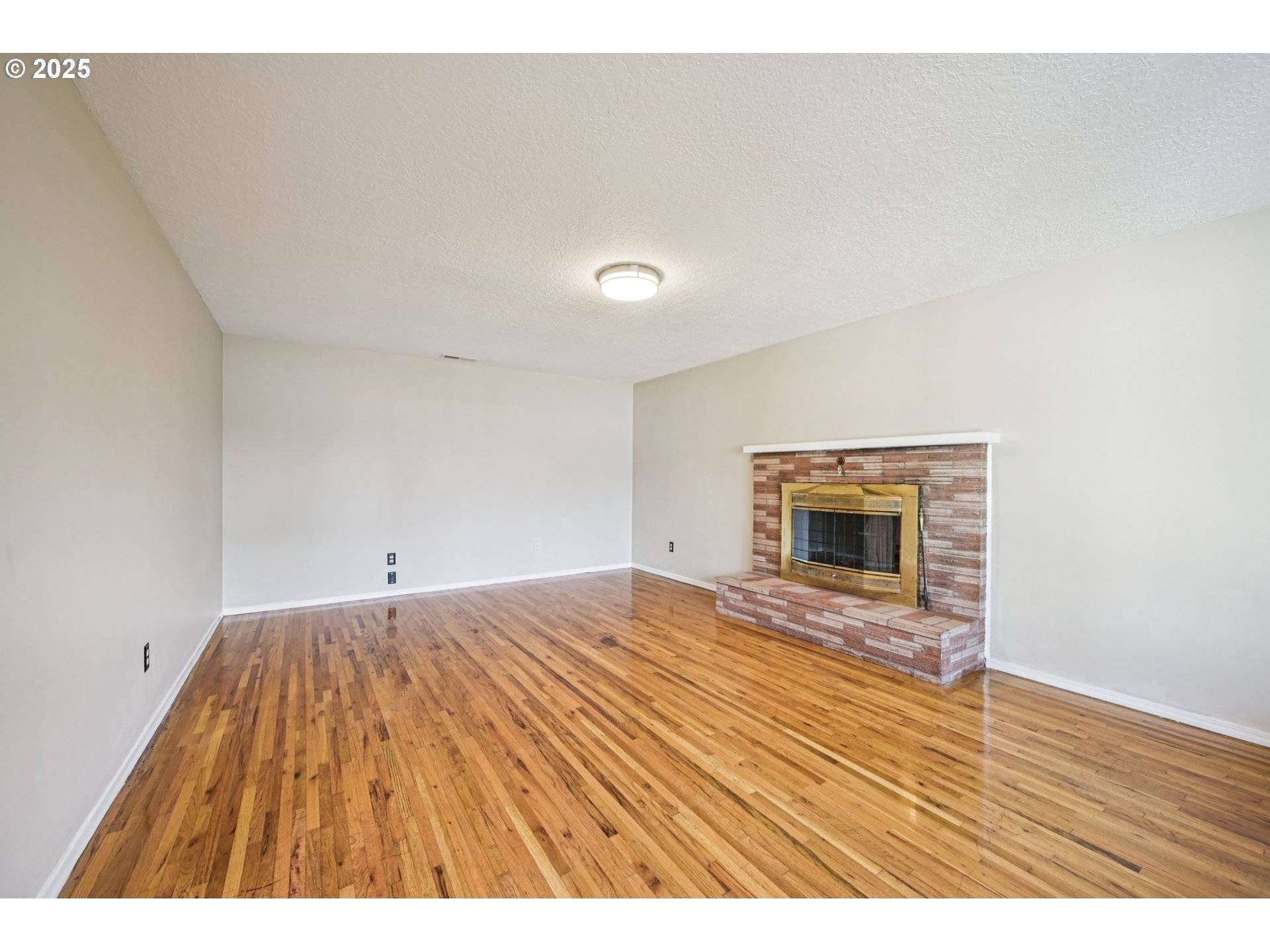 Cornelius, OR 97113,1631 N CLARK ST