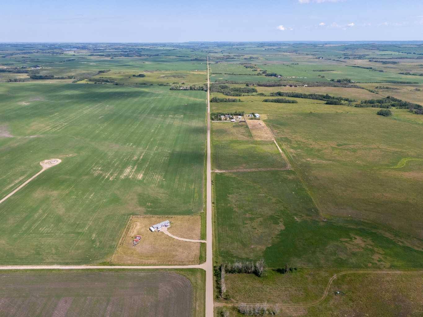 Rural Mountain View County, AB T4H 1P2,33502 RR271