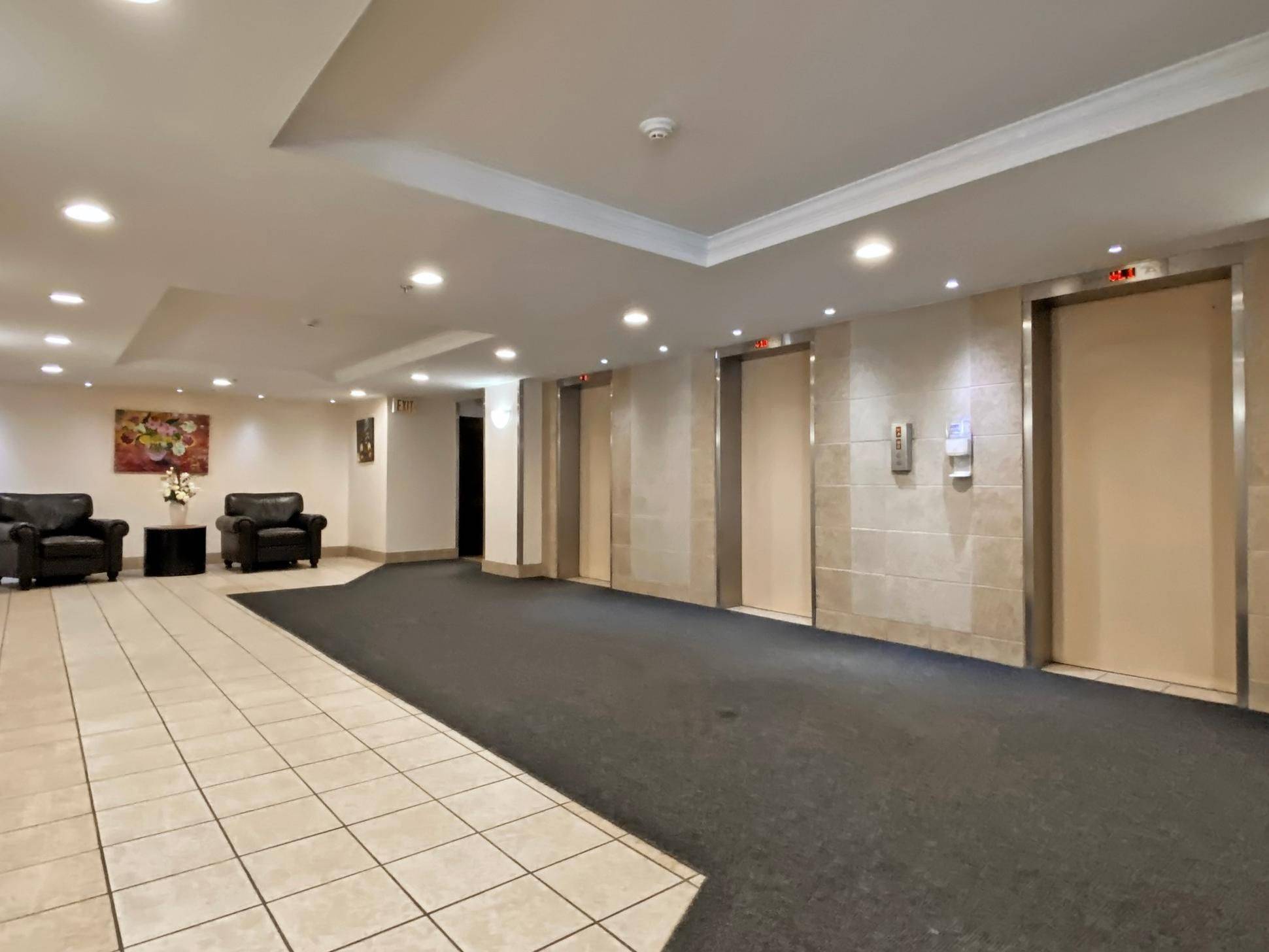 Toronto C15, ON M2J 4T4,1900 Sheppard AVE E #804