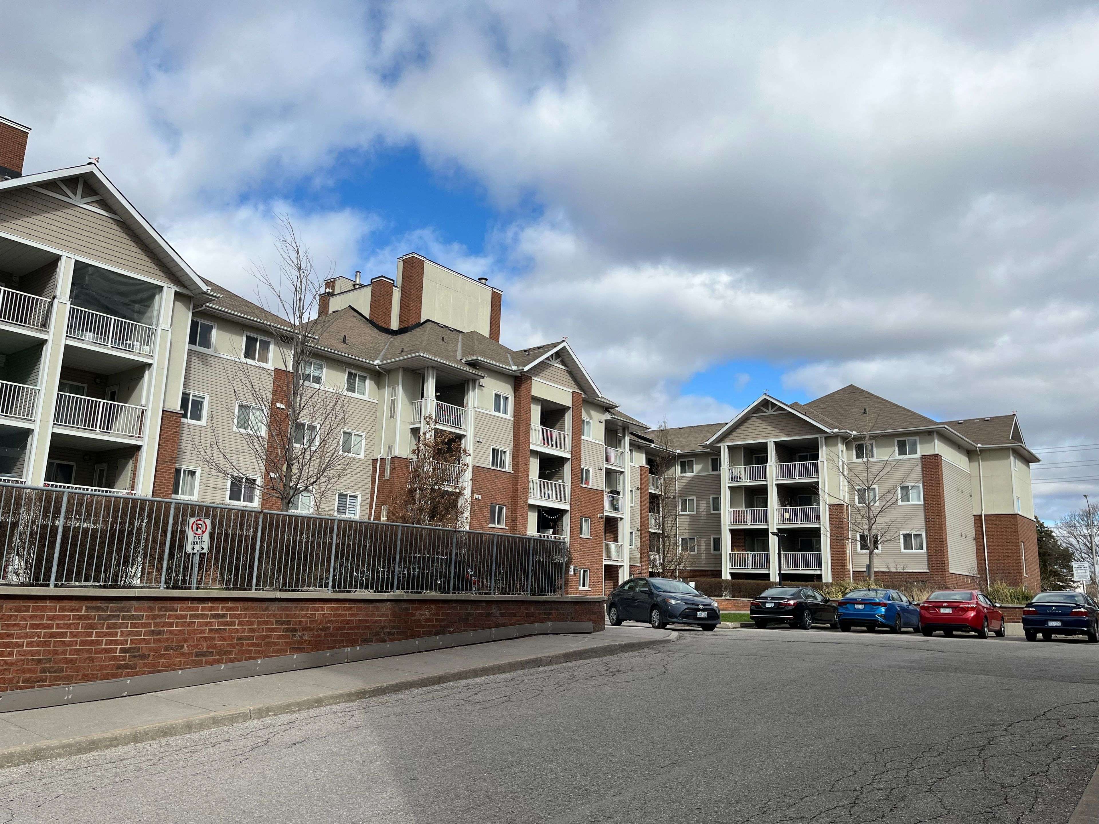 Toronto E07, ON M1X 5X3,5235 Finch AVE E #422