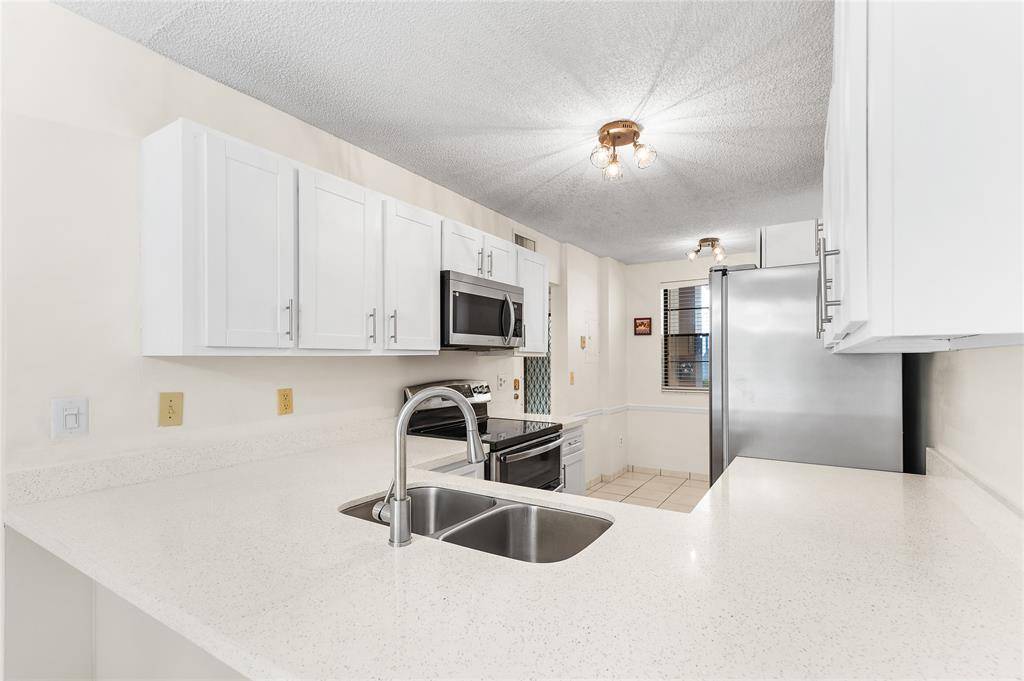 Fort Lauderdale, FL 33321,9676 W Mcnab Rd #110