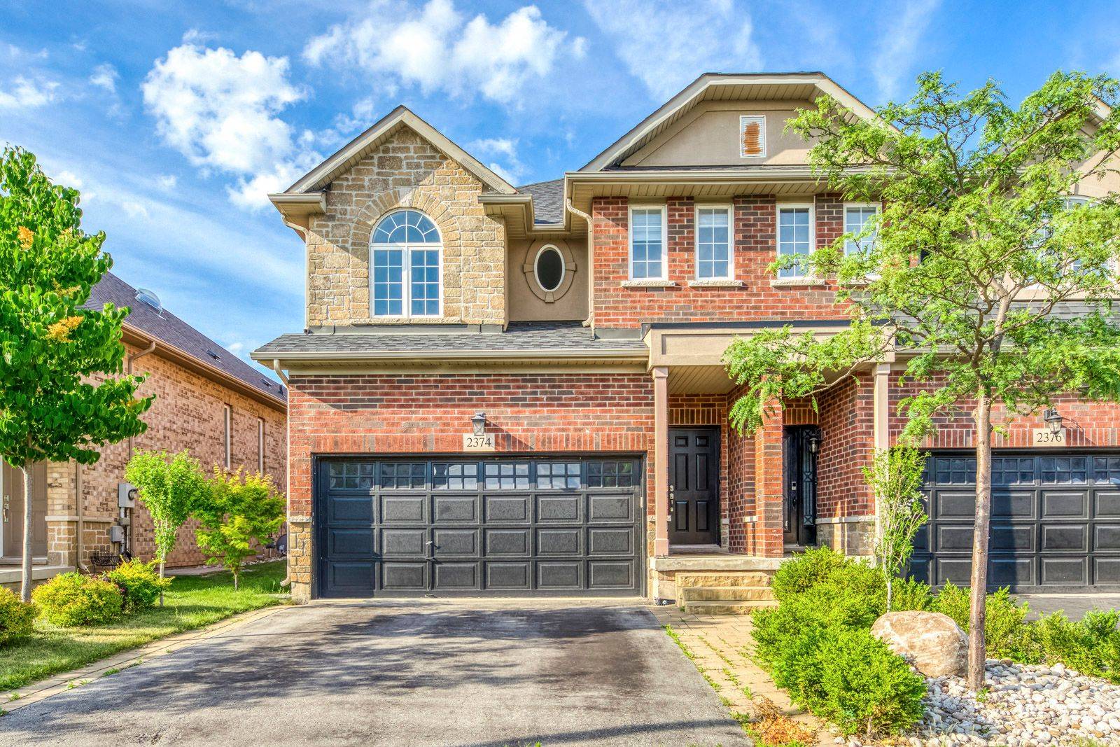 Oakville, ON L6M 0C7,2374 Stone Glen CRES