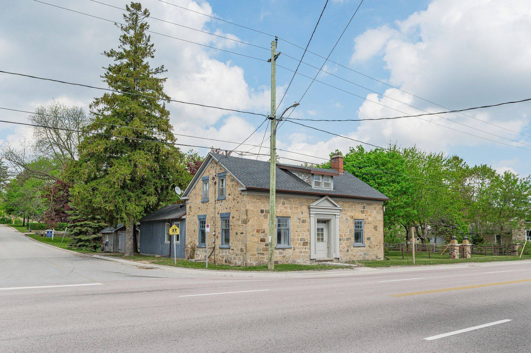 Puslinch, ON N0B 2J0,52 Brock RD S