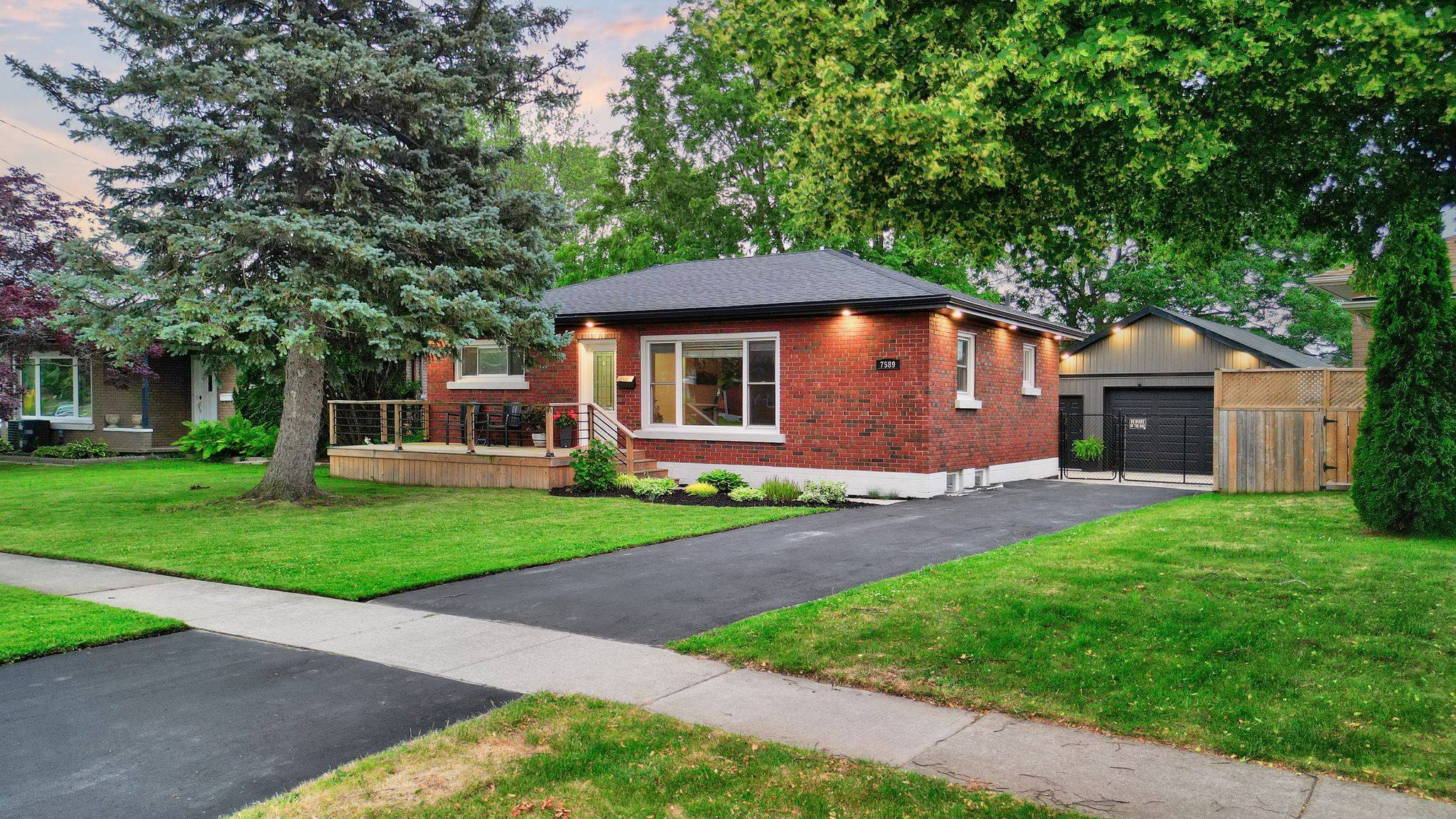 Niagara Falls, ON L2G 4S3,7589 Wilson CRES