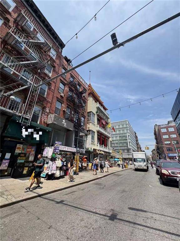 Manhattan, NY 10013,79 Mott ST
