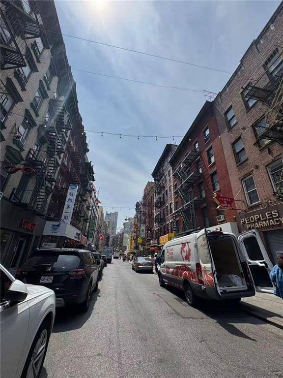 Manhattan, NY 10013,79 Mott ST