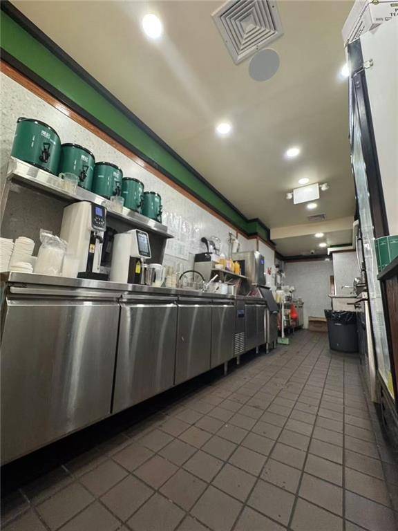 Manhattan, NY 10013,79 Mott ST