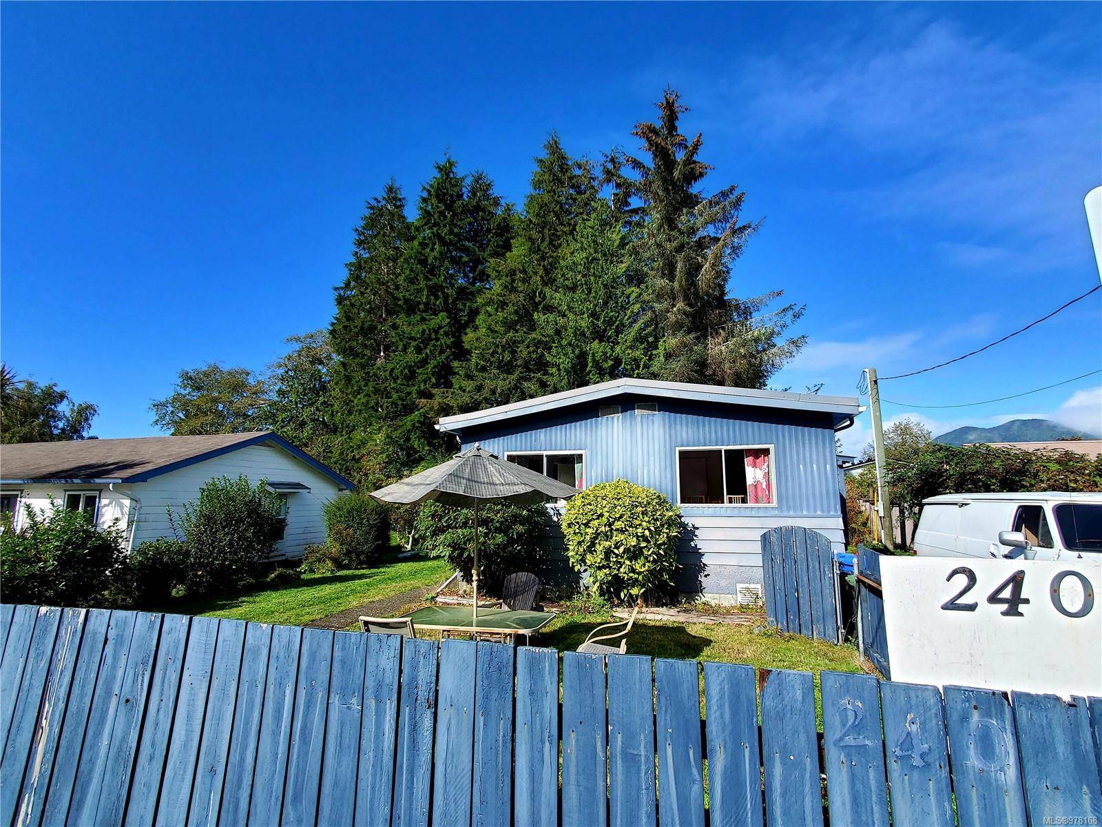Tofino, BC V0R 2Z0,240 Campbell St