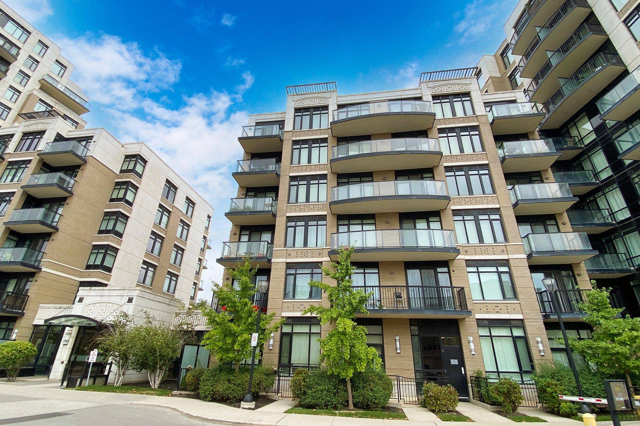 Markham, ON L6G 0C9,131 Upper Duke CRES #207
