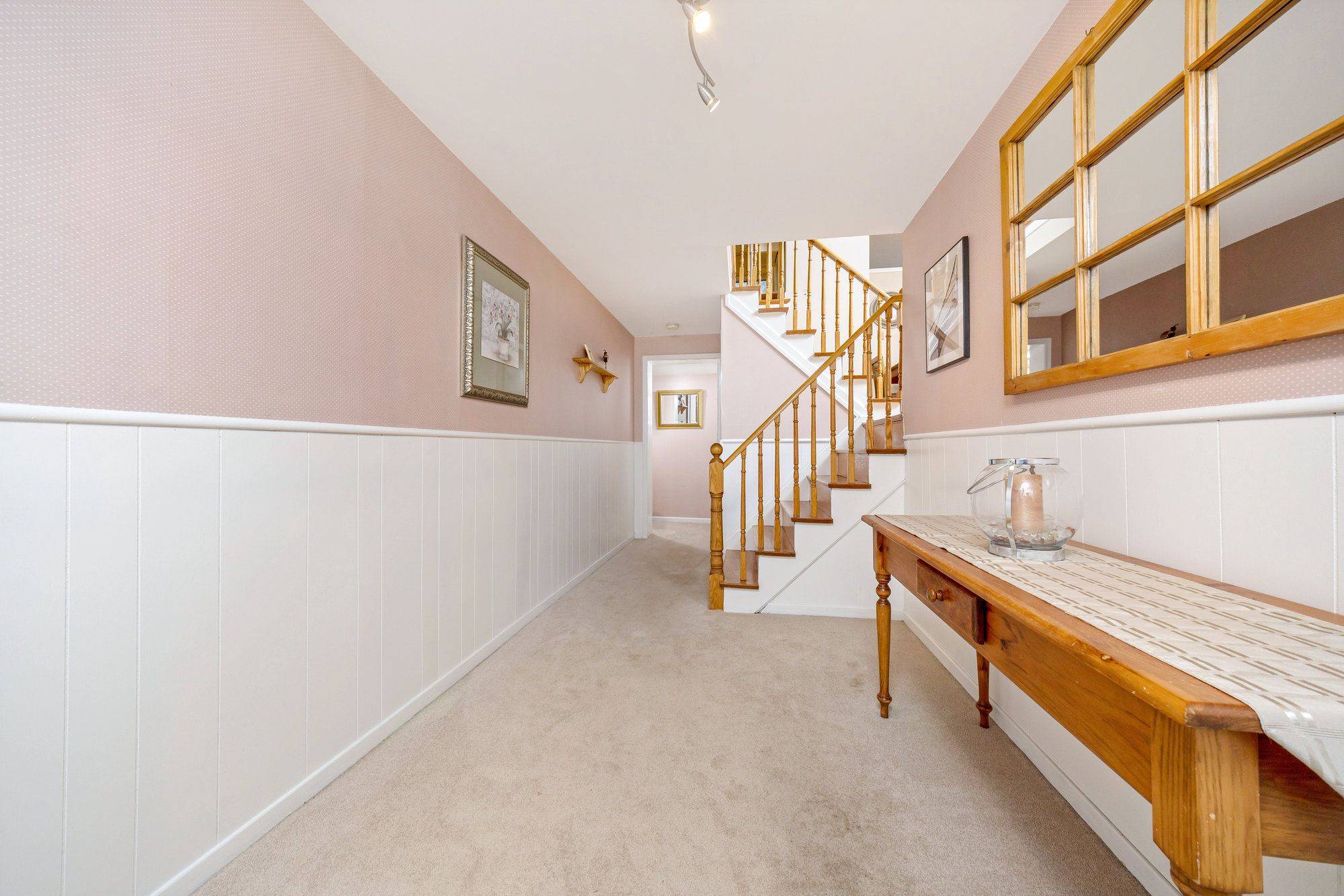 Mississauga, ON L5C 1S9,1577 Loconder CT