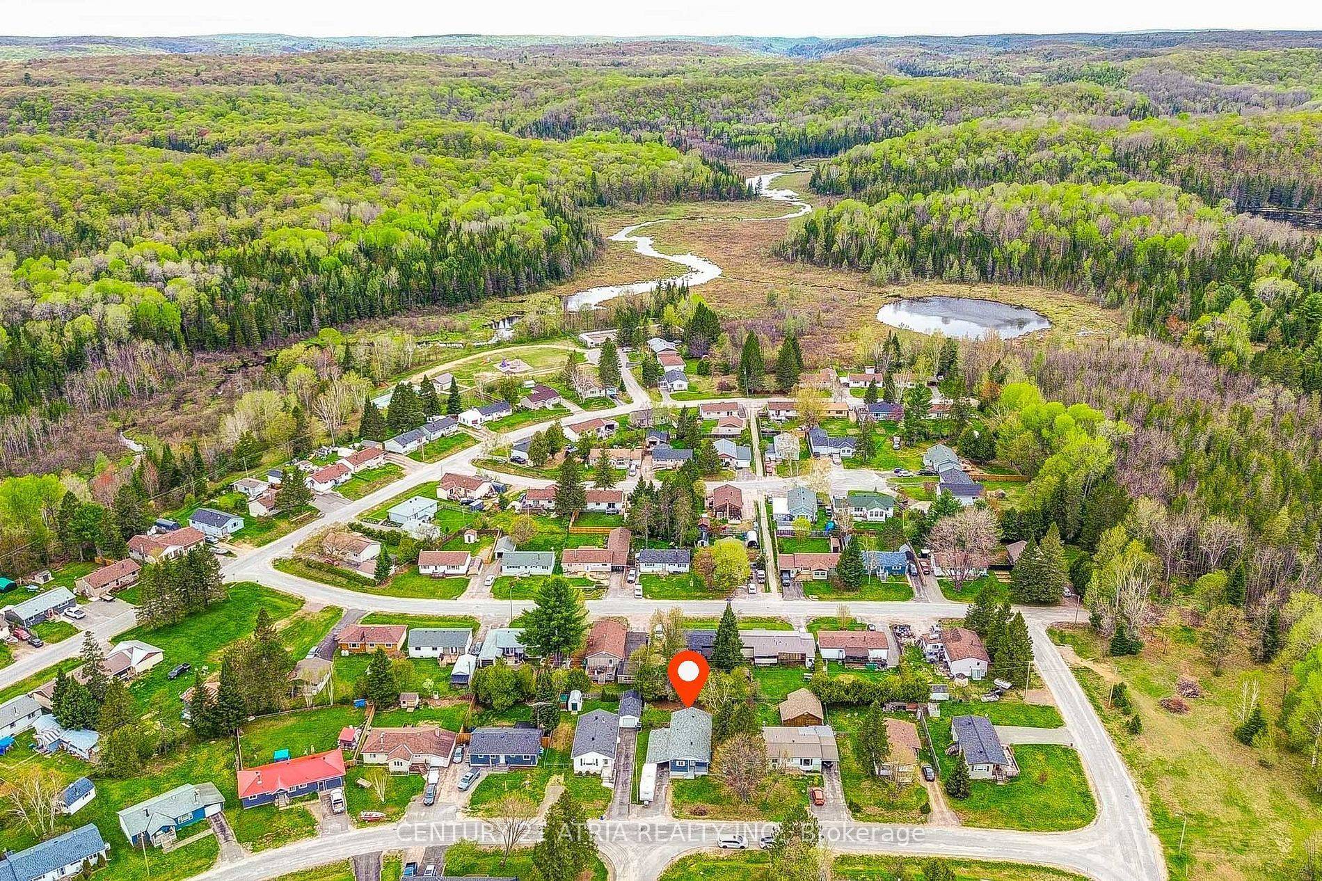 Highlands East, ON K0L 1M0,36 Great Oak ST