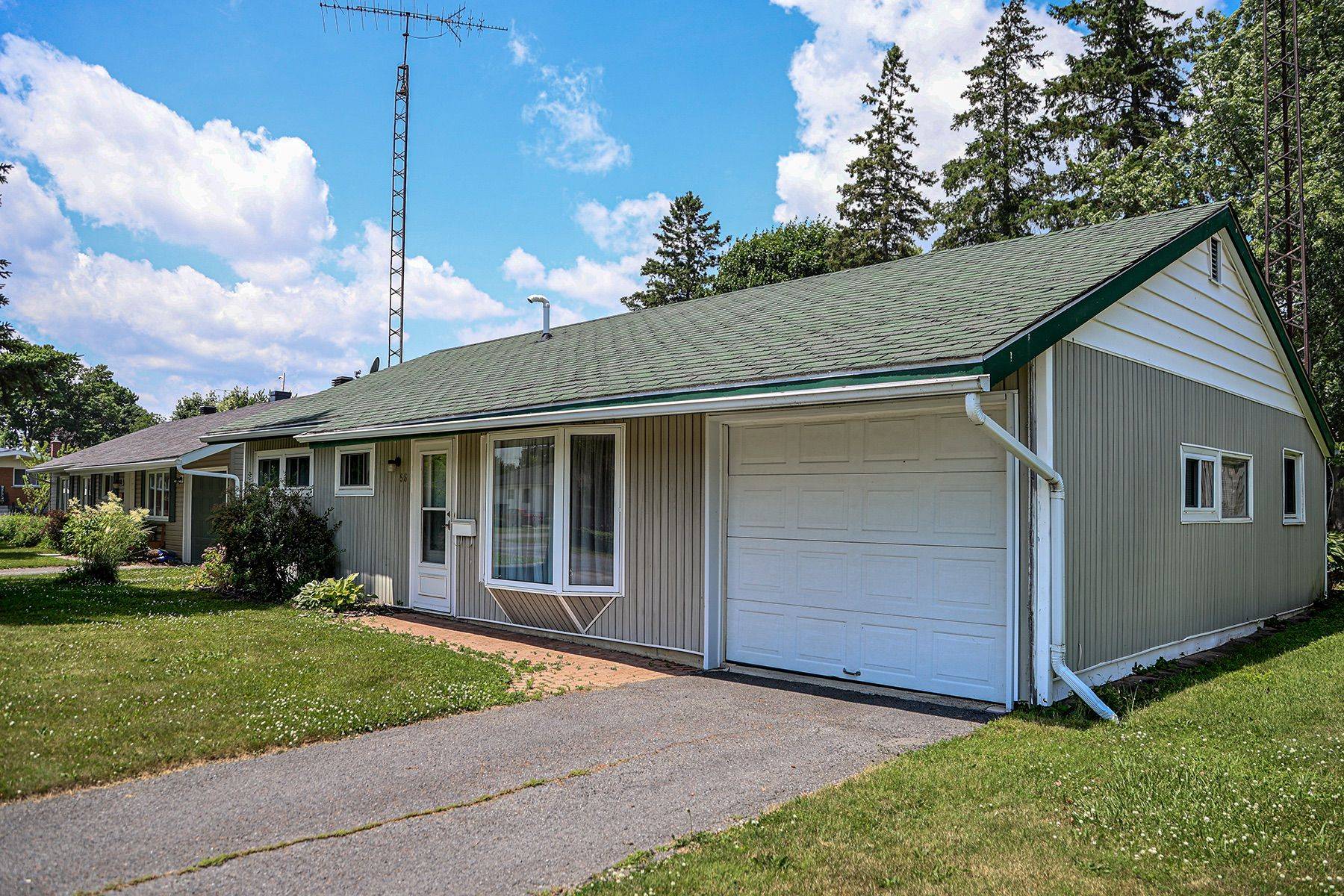 South Dundas, ON K0C 1X0,56 Loyalist ST