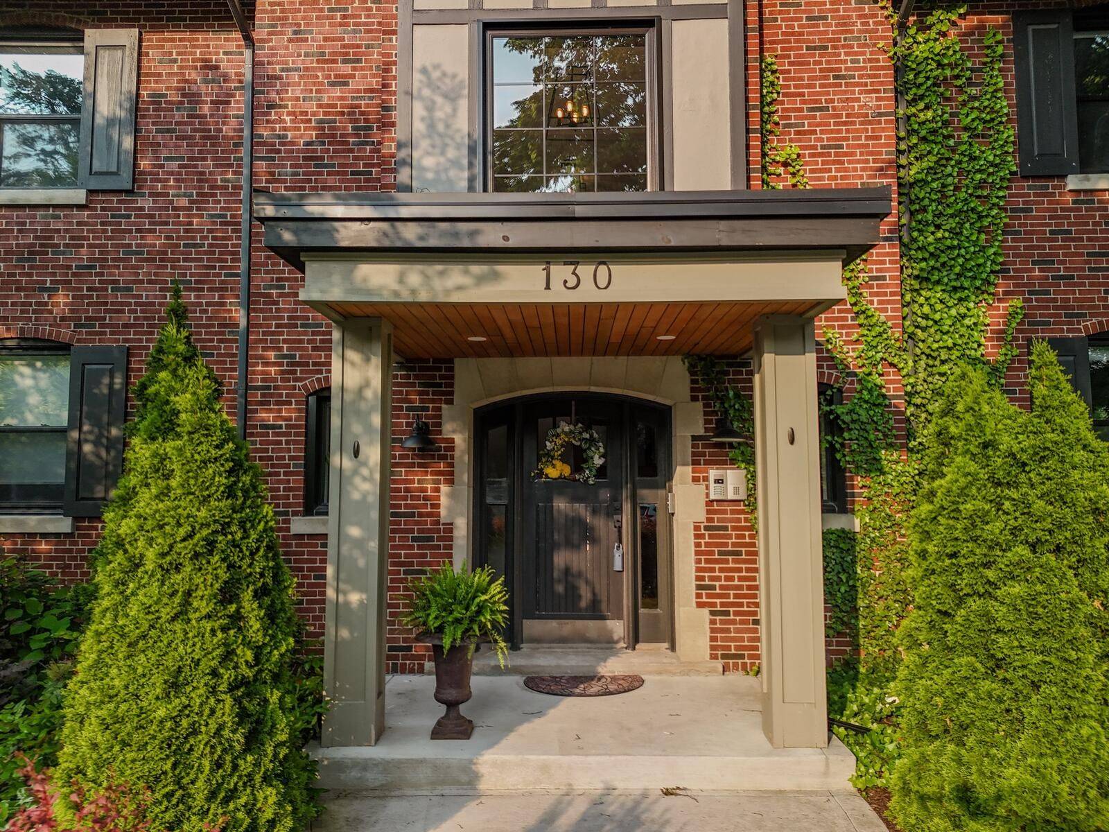 London South, ON N6C 1V8,130 Windsor CRES #4