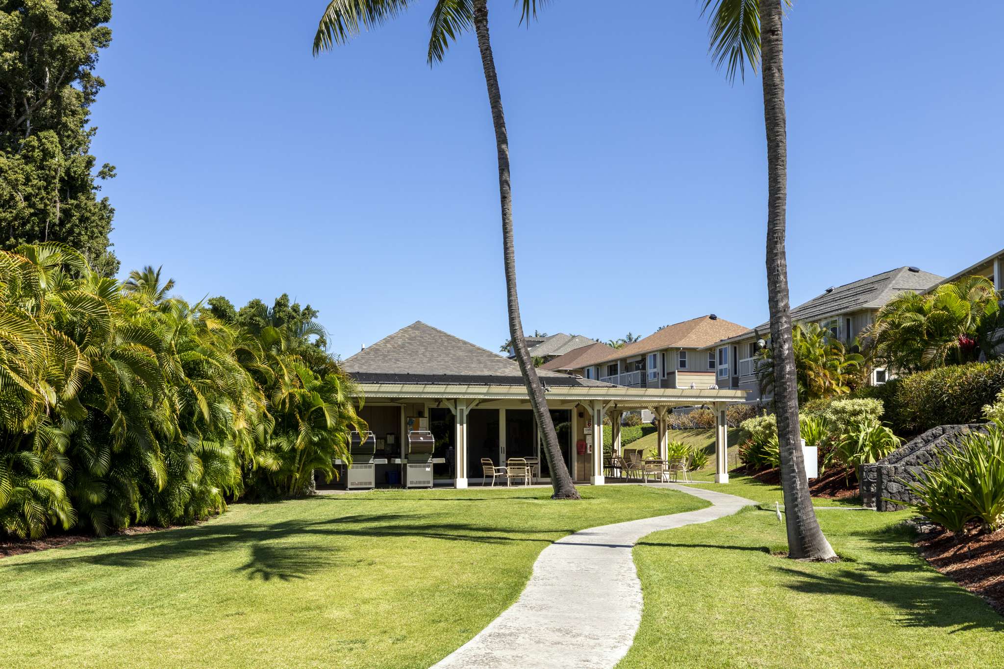 Kailua-kona, HI 96740,75-5919 ALII DR #B2