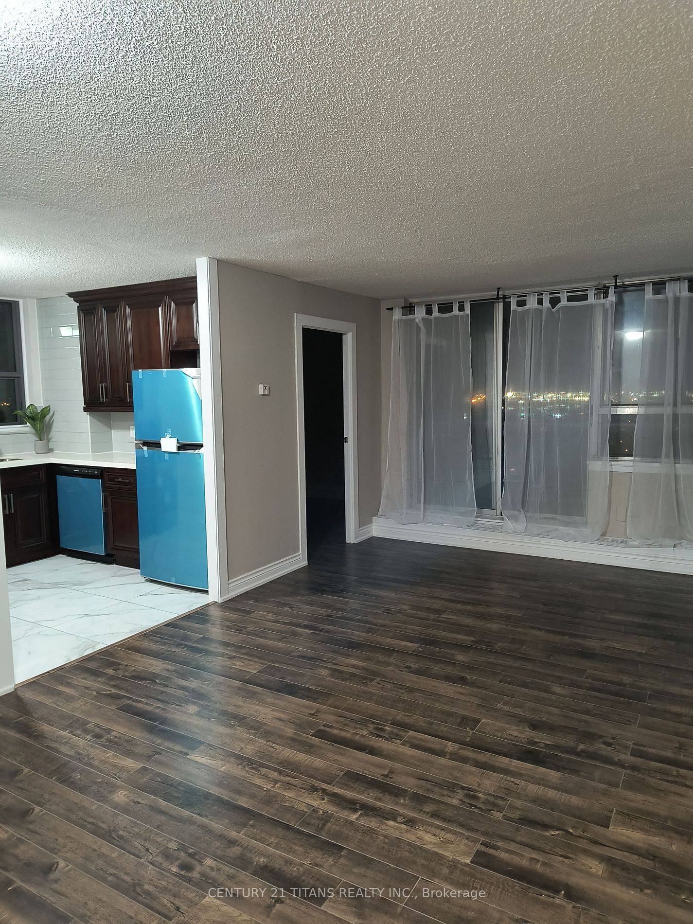 Toronto E11, ON M1B 2P4,100 Wingarden CT W #1715