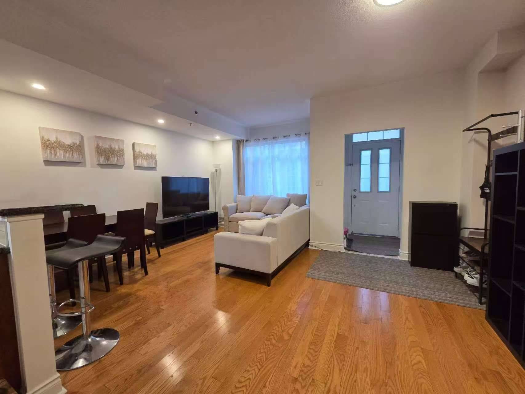 Vaughan, ON L4J 0E3,8 Brighton PL #33