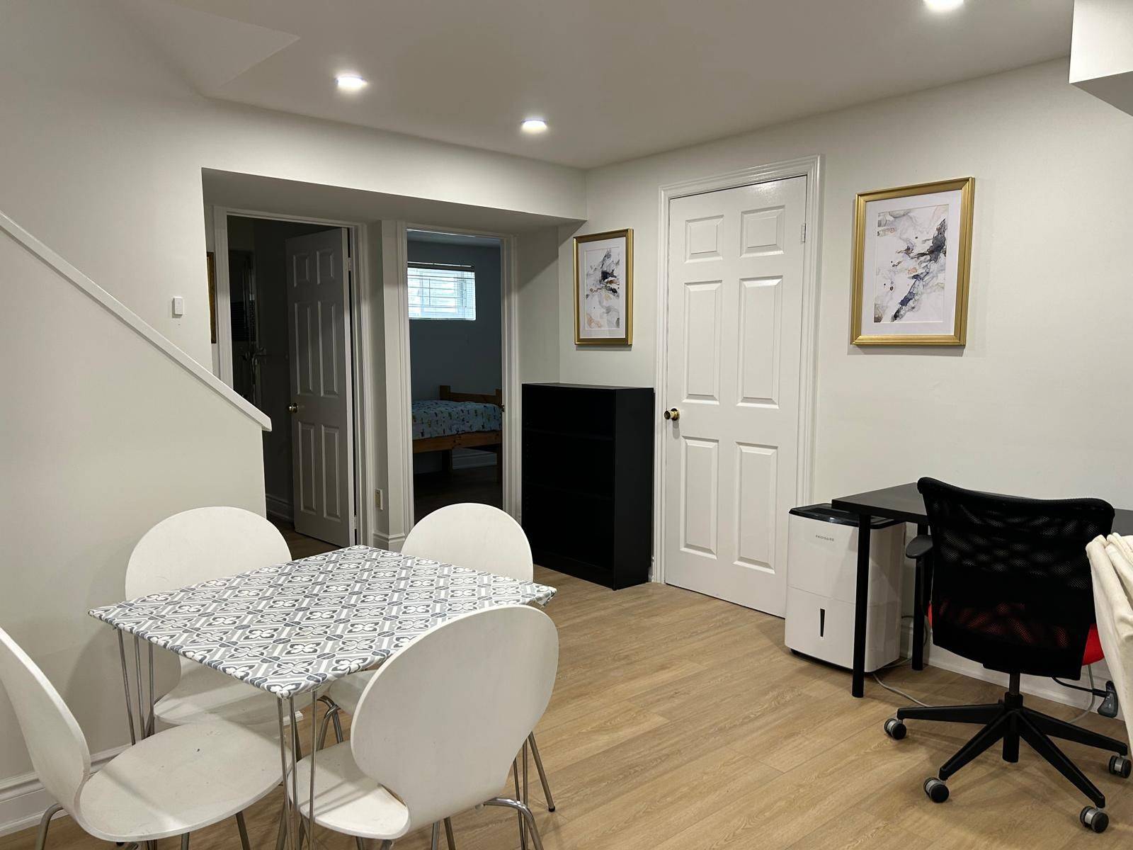 Mississauga, ON L4W 3C8,1596 Maple Ridge DR #Basement