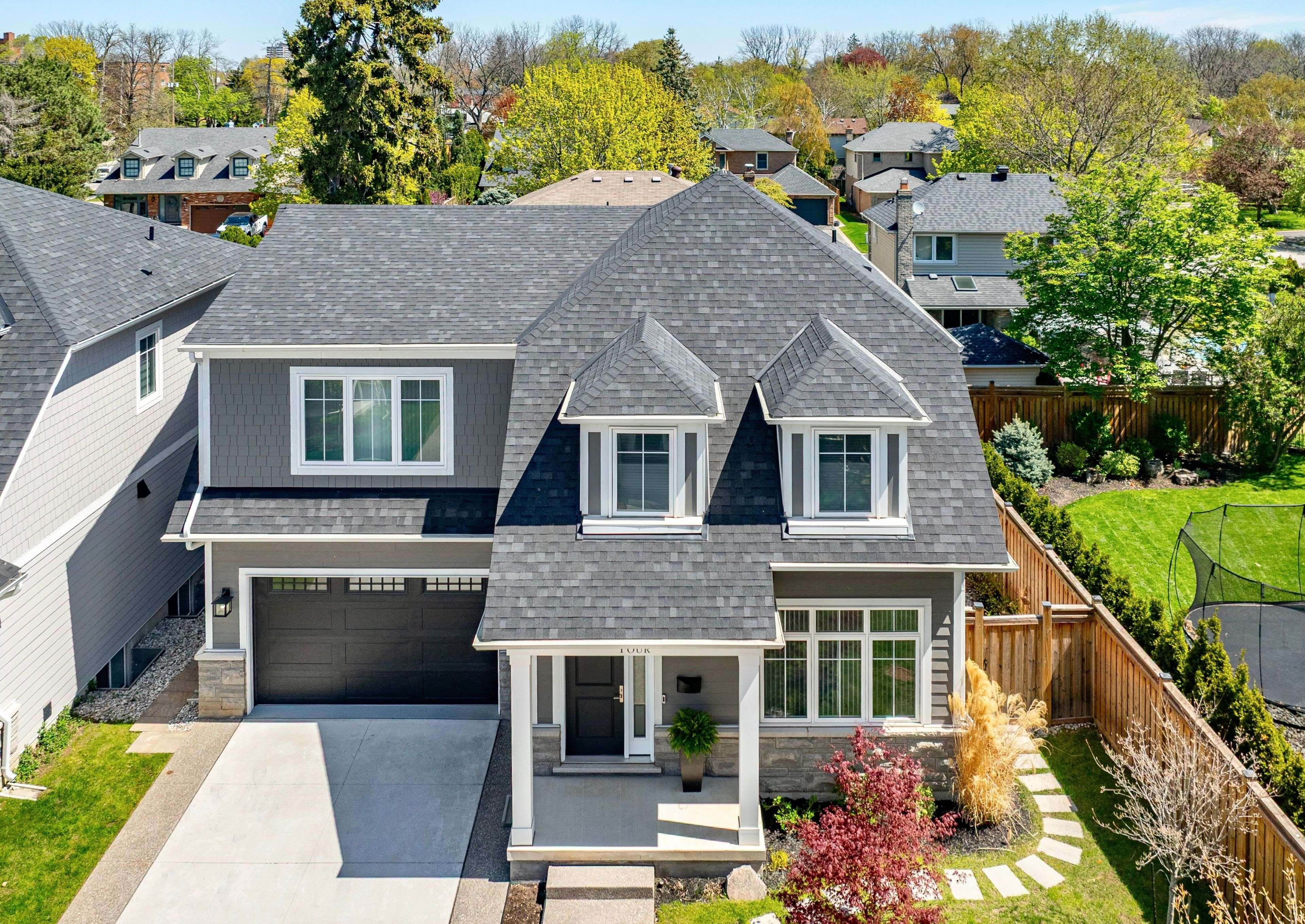 Burlington, ON L7R 1H8,2134 New ST #4