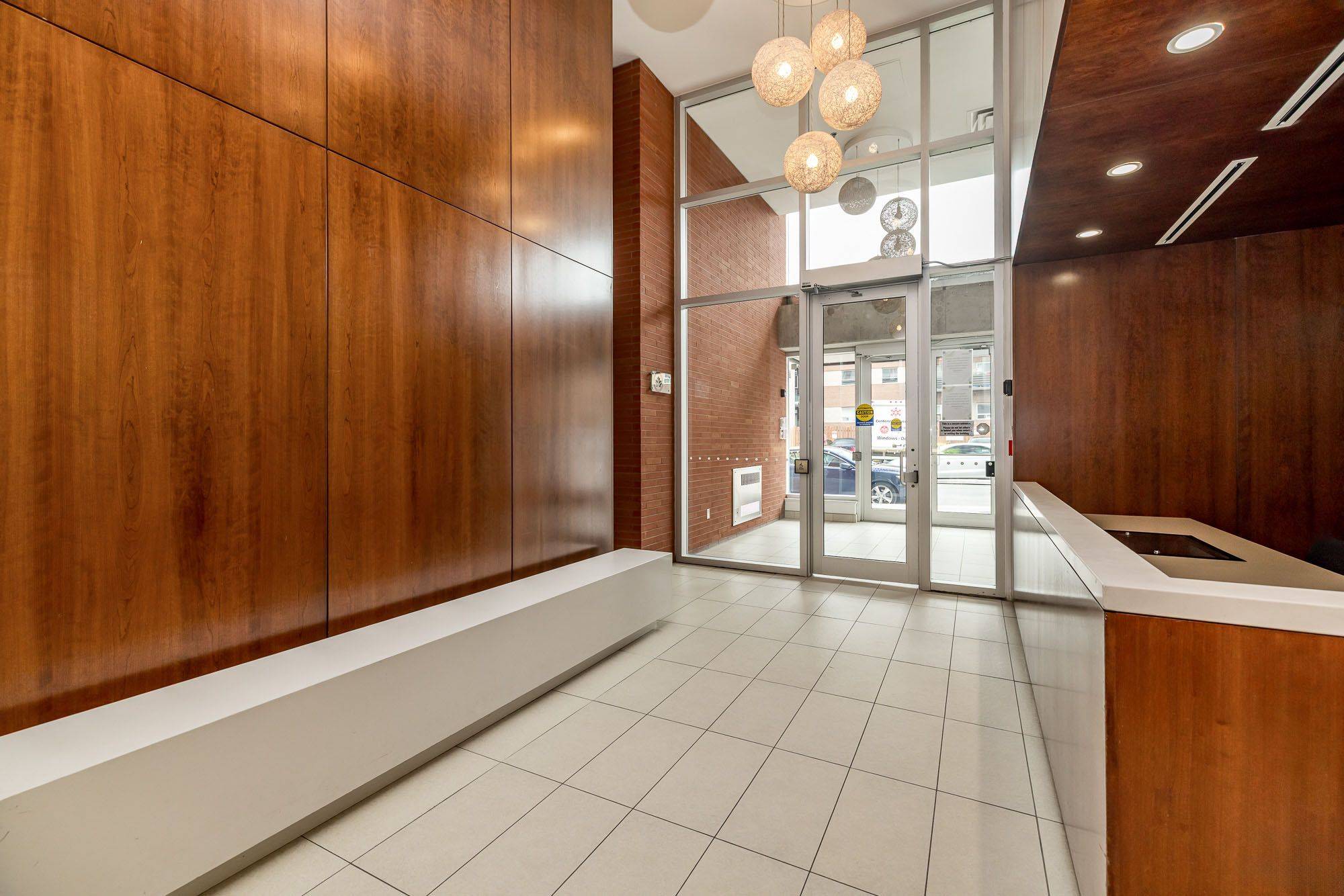 Ottawa Centre, ON K2P 0R4,354 Gladstone AVE #716