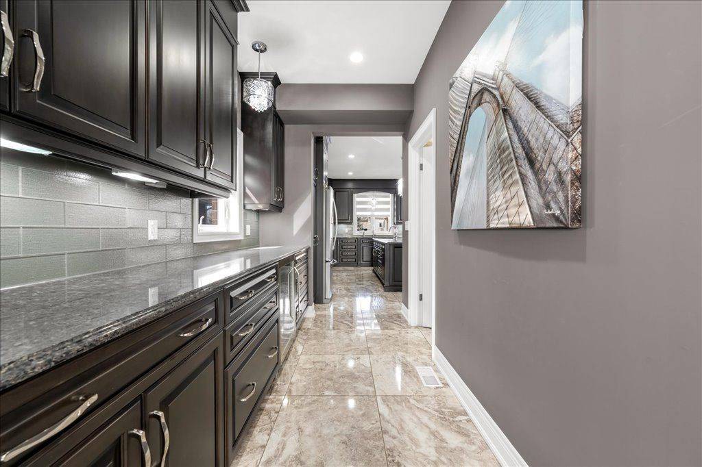 Welland, ON L3C 0B4,255 Colbeck DR