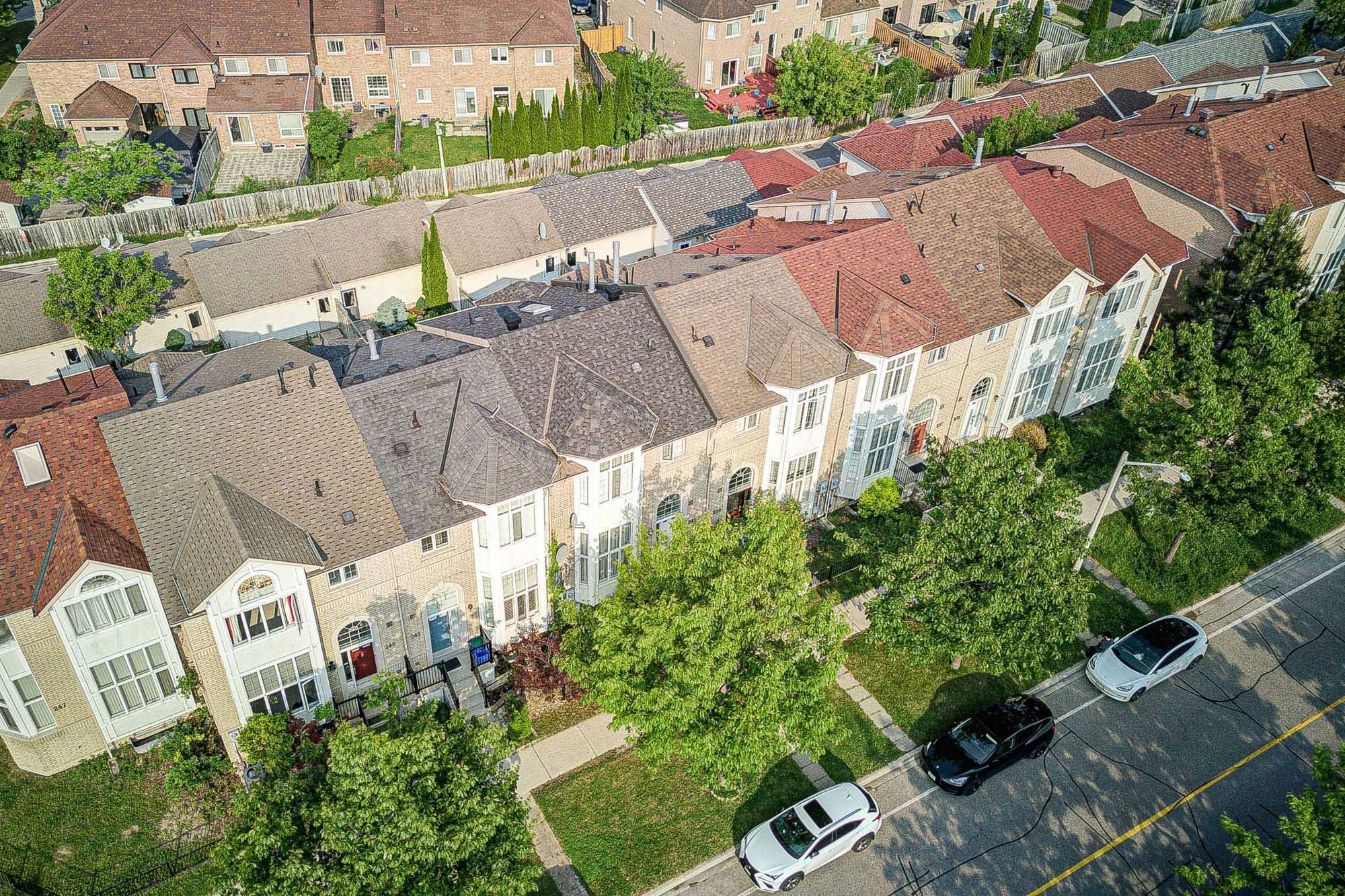 Richmond Hill, ON L4S 1T9,241 Shirley DR