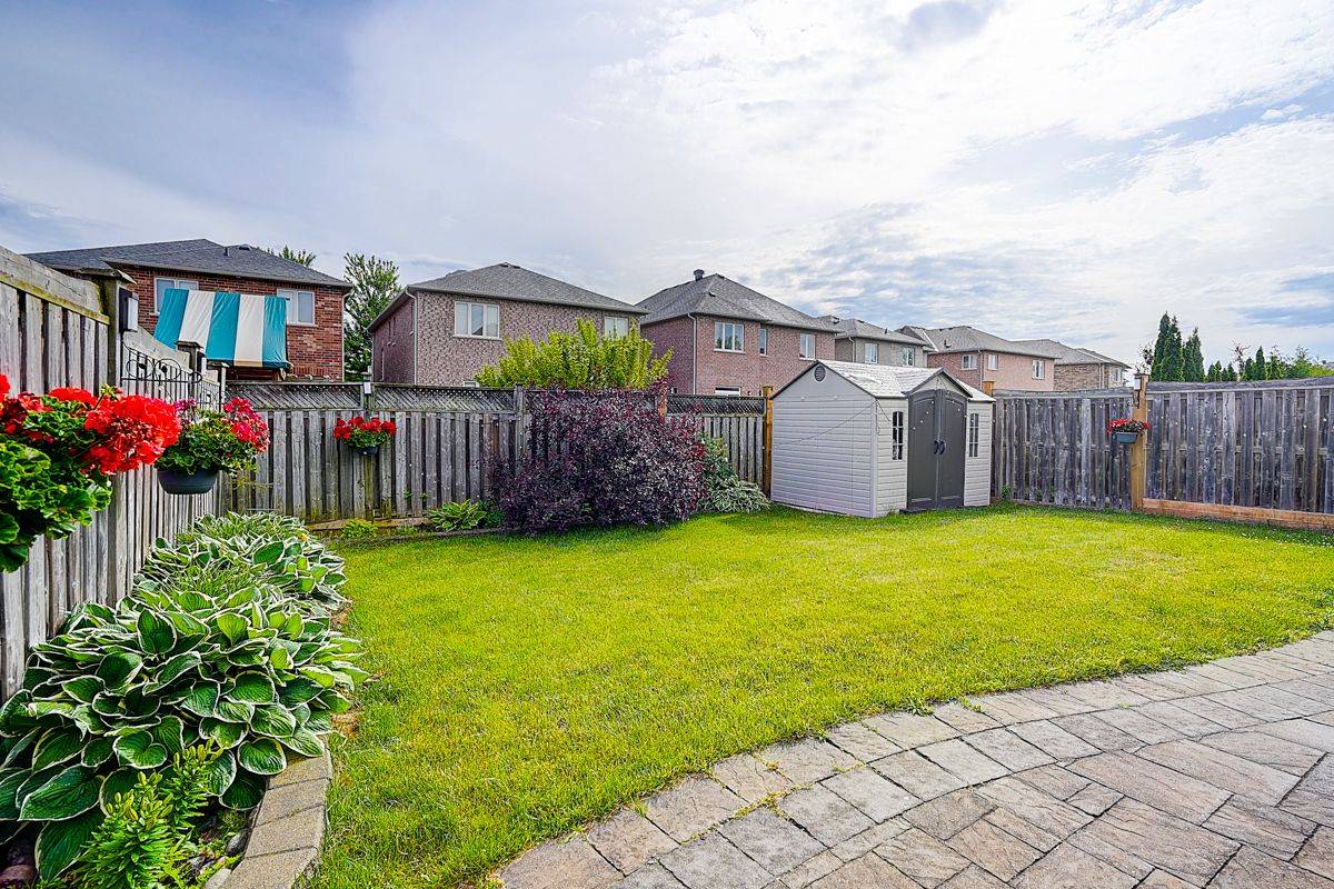 Markham, ON L6B 0B5,70 REGINALD LAMB CRES CRES