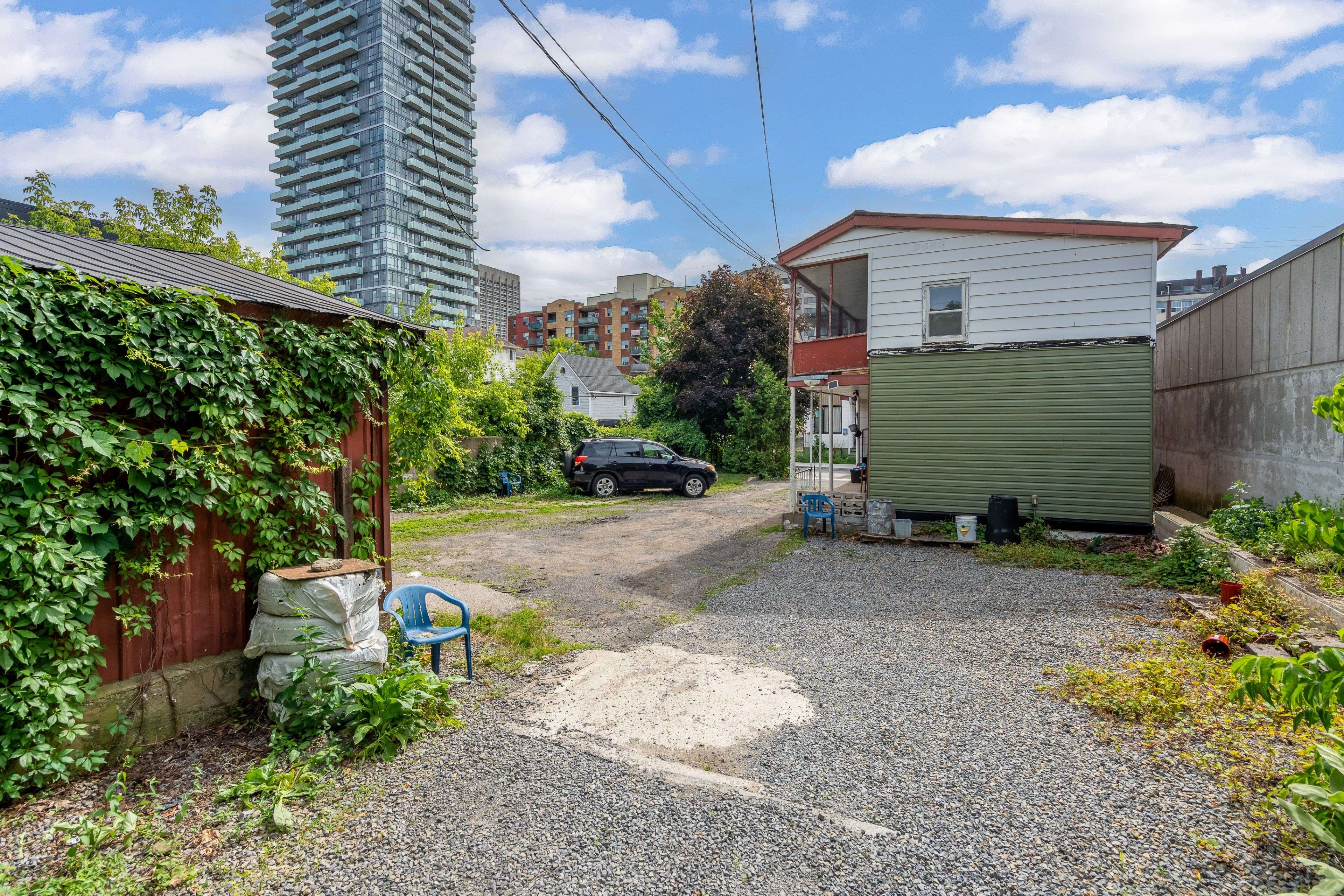 West Centre Town, ON K1Y 1K8,133 Forward AVE