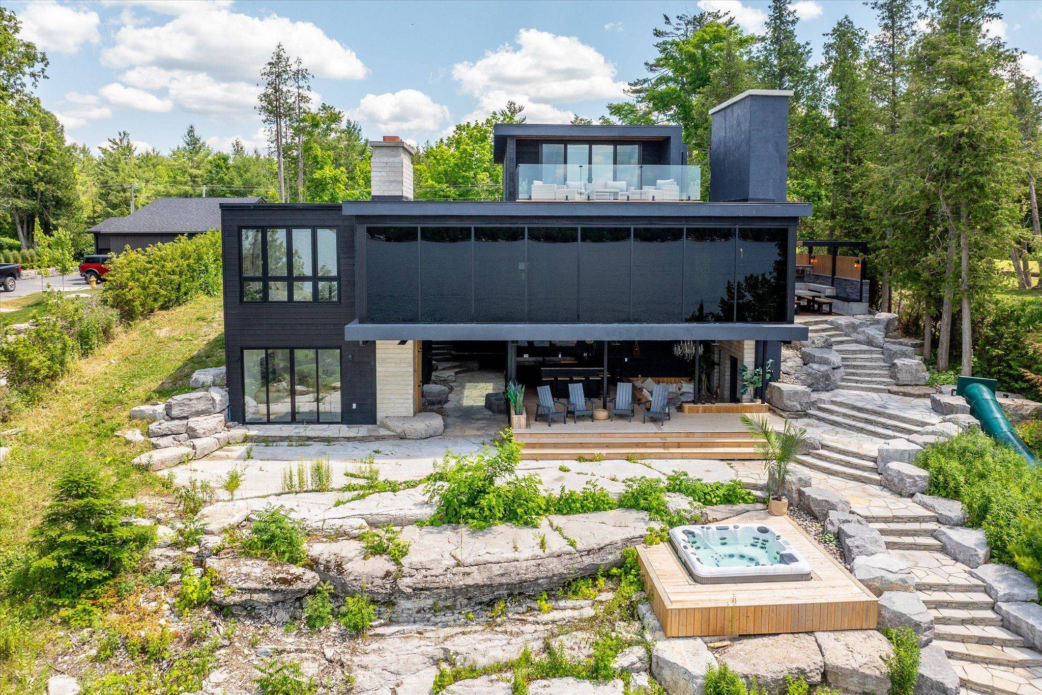 Douro-dummer, ON K0L 2H0,910 Birchview RD