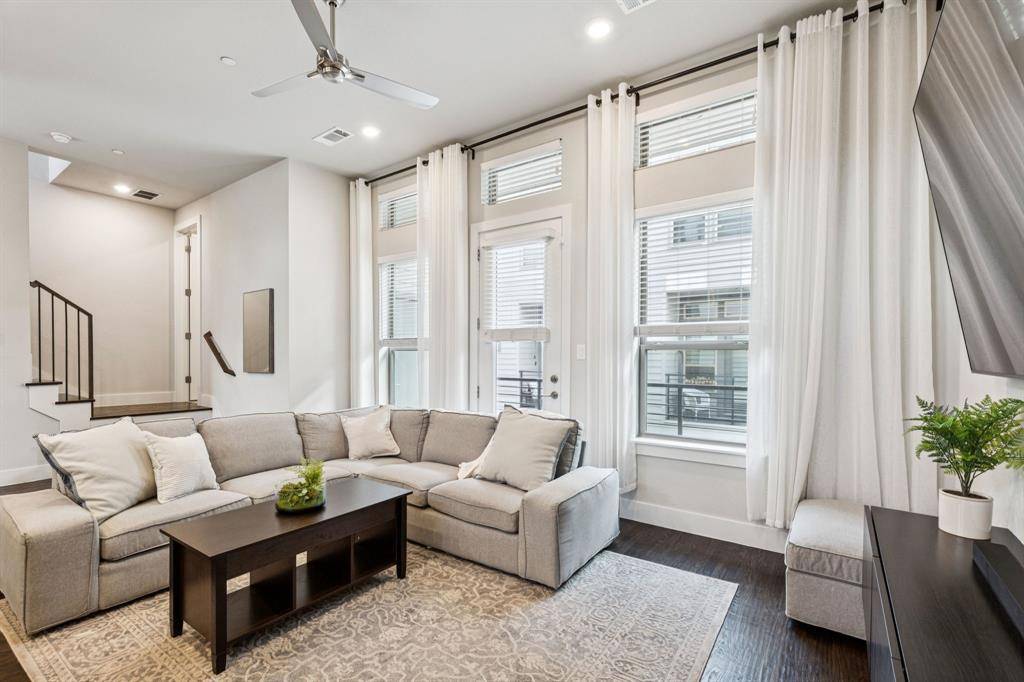 Dallas, TX 75204,4230 Roseland Avenue #102