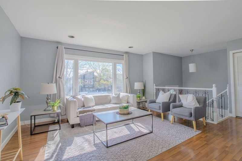 Calgary, AB T1Y 0A7,3323 Temple WAY NE