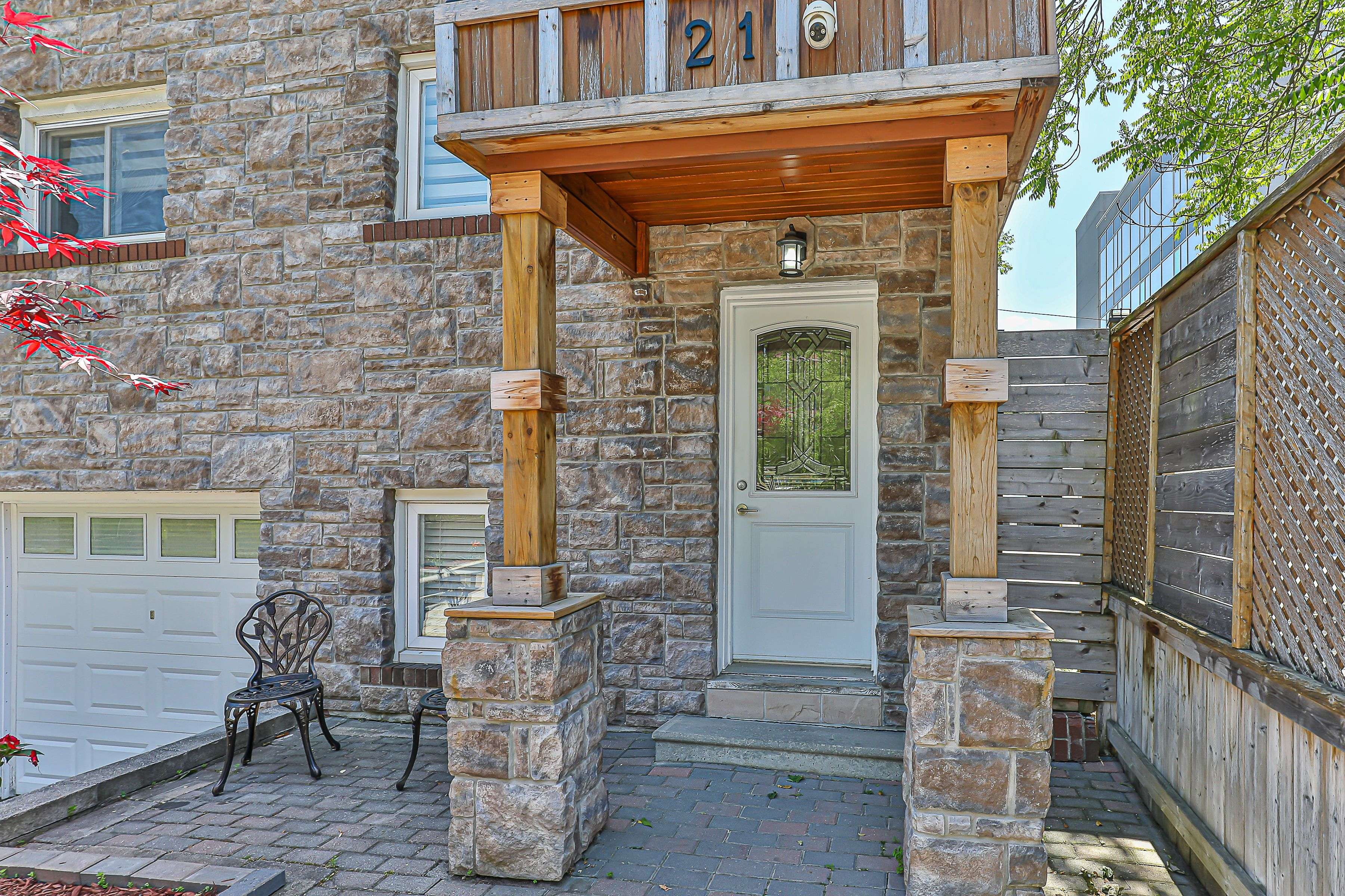 Toronto E03, ON M4K 1T2,21 Pretoria AVE