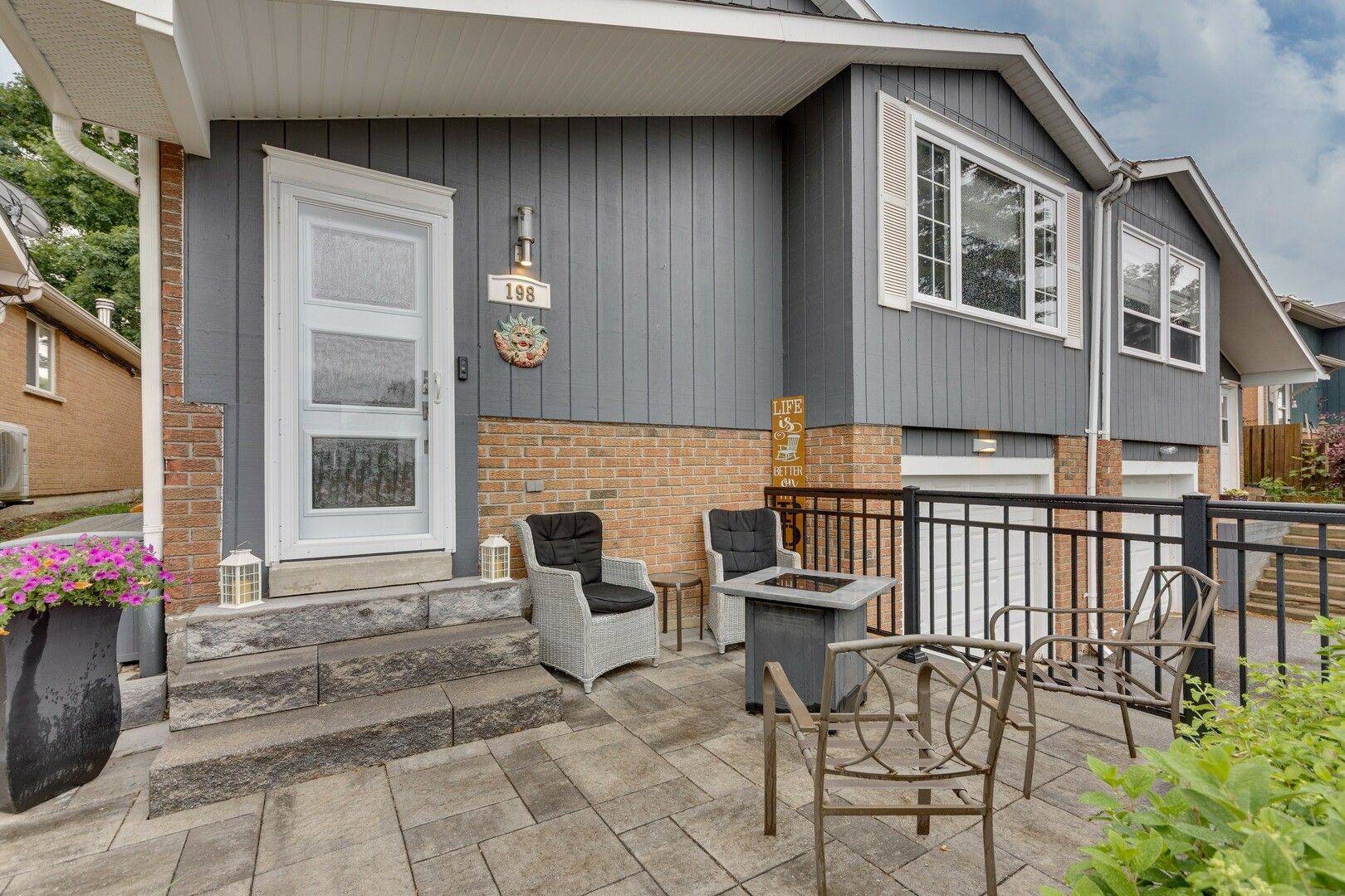 Bradford West Gwillimbury, ON L3Z 1W1,198 Collings AVE