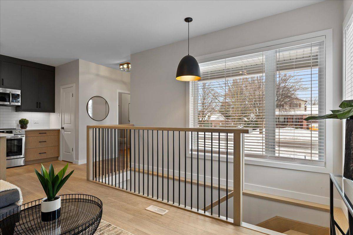 Kitchener, ON N2E 3C6,2 Pipers Green CT