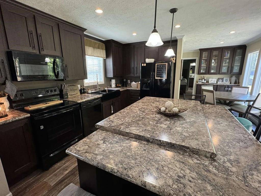 Brantley, AL 36009,16 Taylor Rd