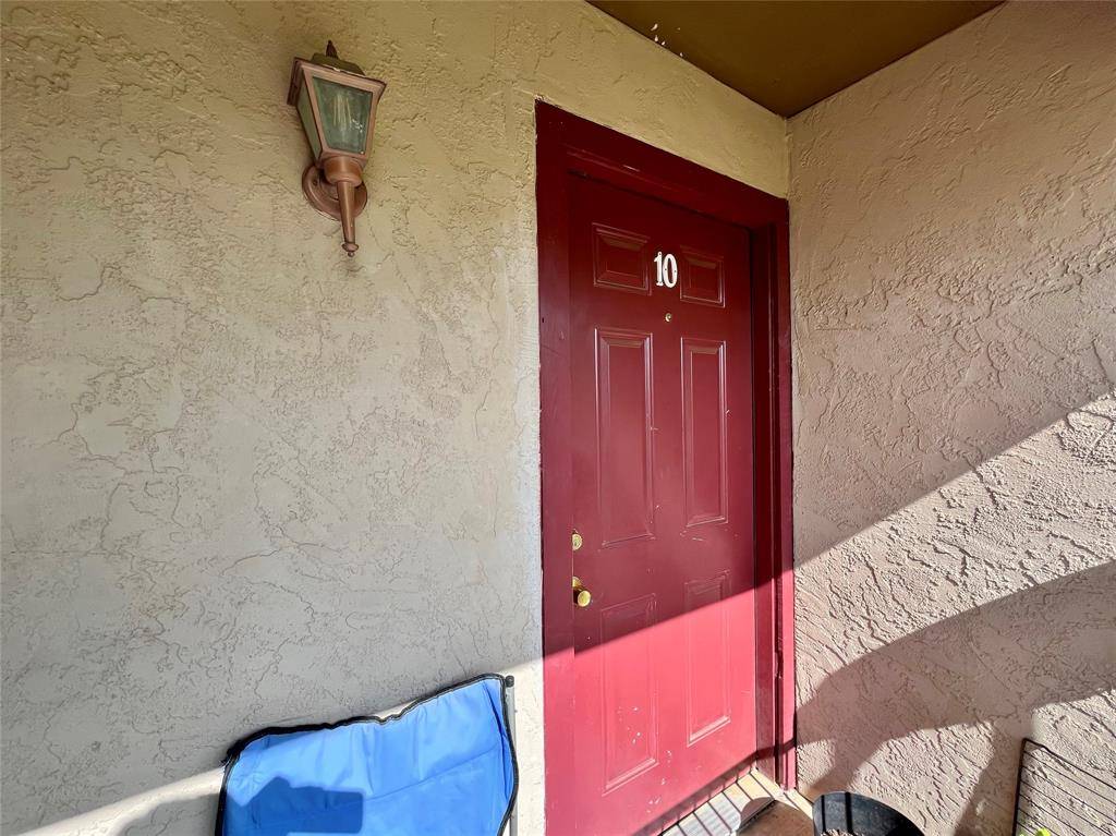 Denton, TX 76201,410 Bryan Street #10