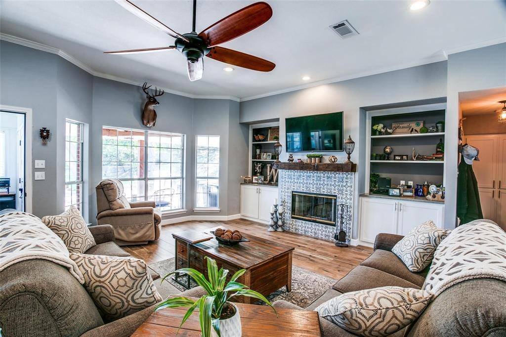 De Cordova, TX 76049,5041 Santa Elena Court