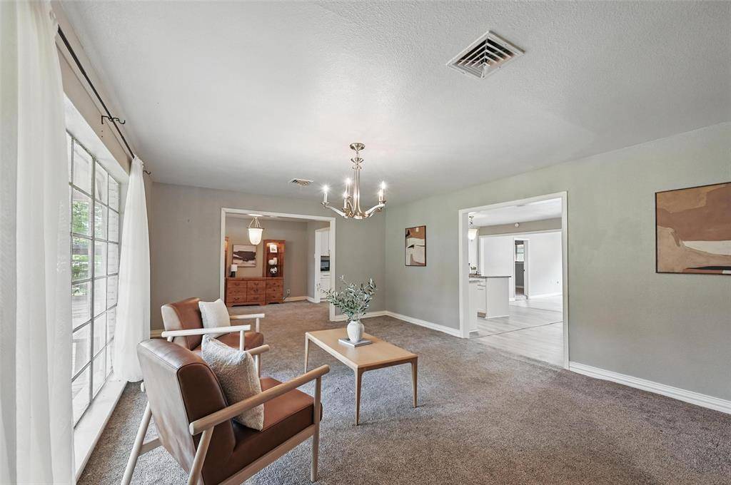 Ennis, TX 75119,1700 N Preston Street