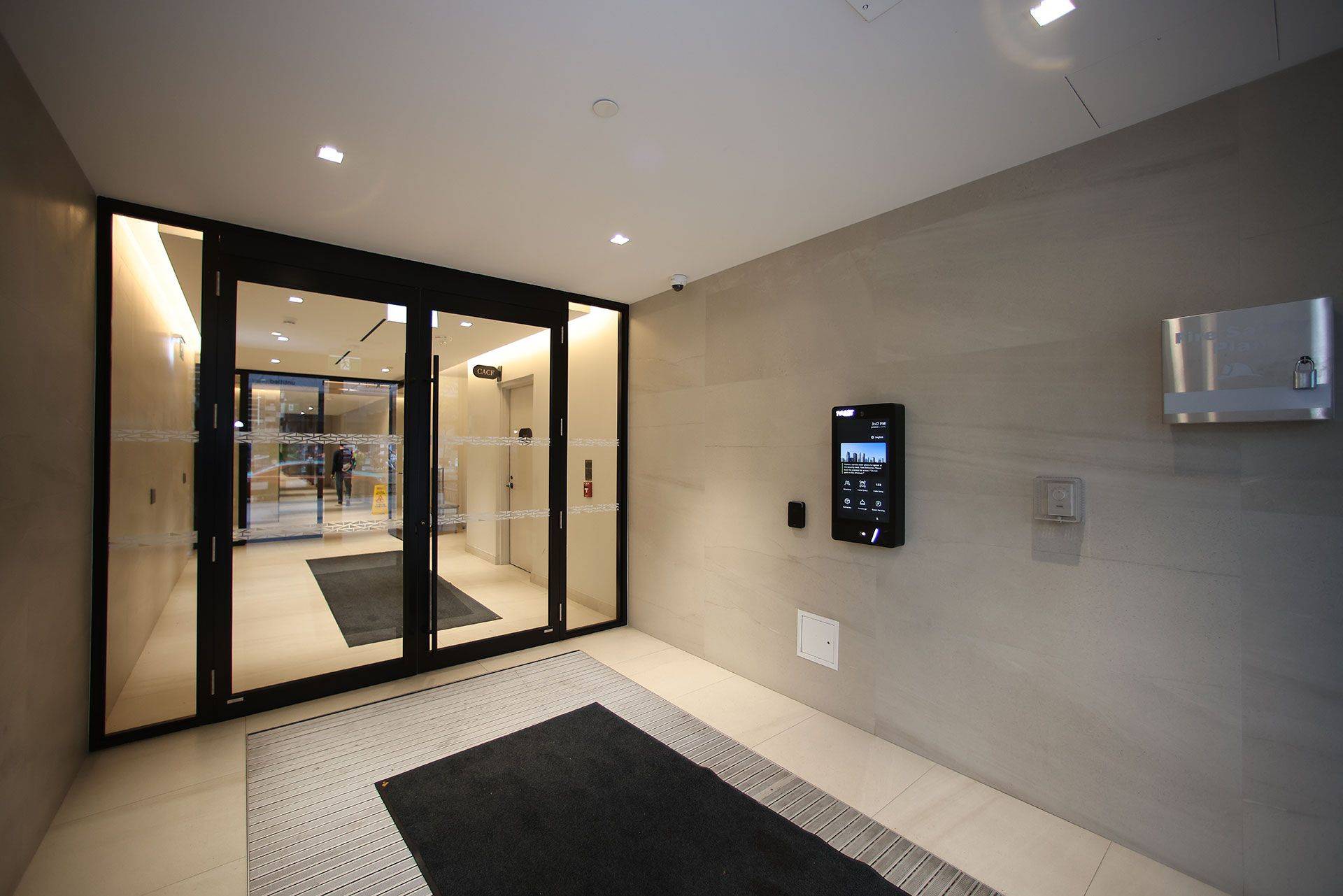 Toronto C10, ON M4P 1V4,117 Broadway AVE #PH03