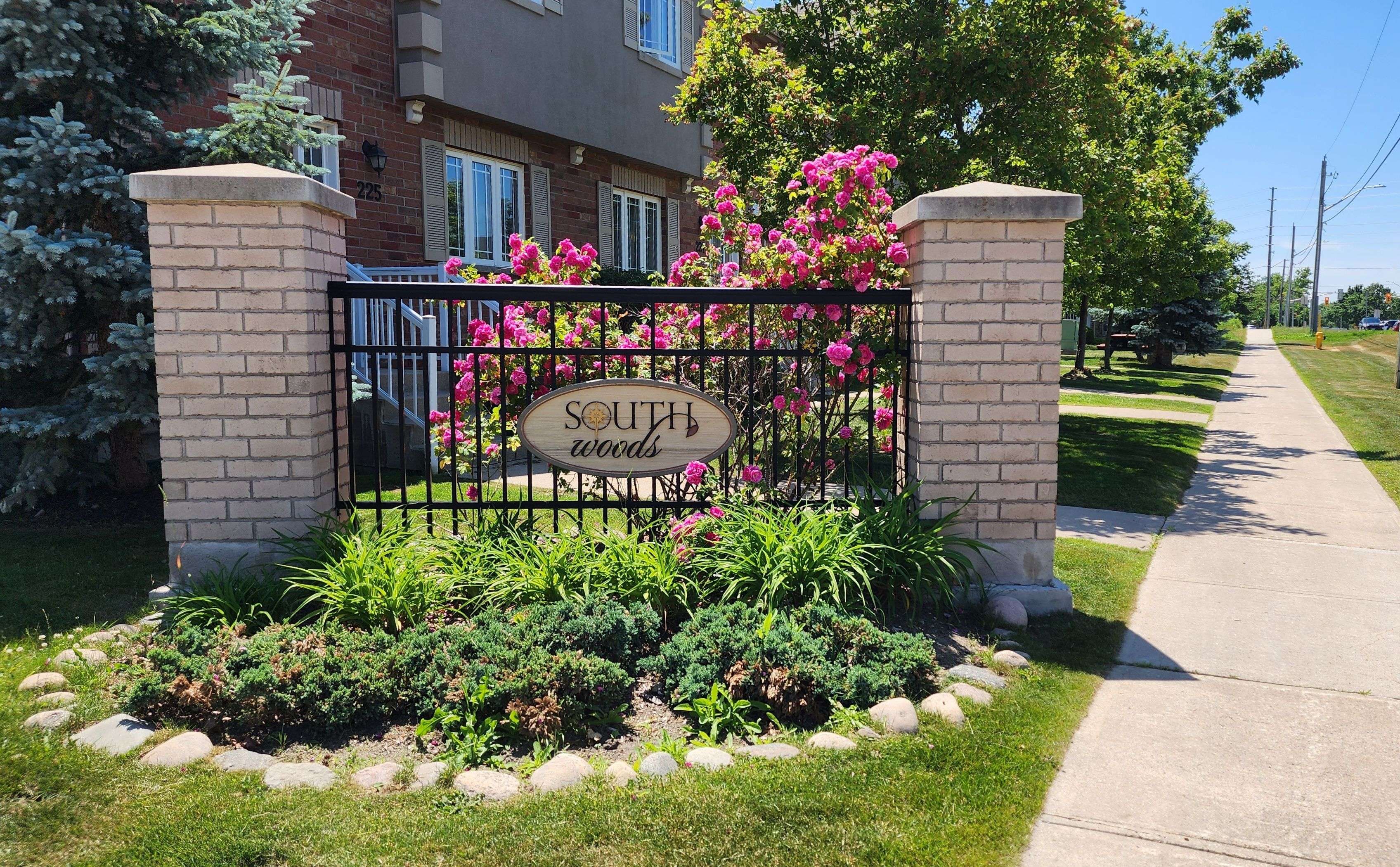 Barrie, ON L4N 9P8,227 Harvie RD #43