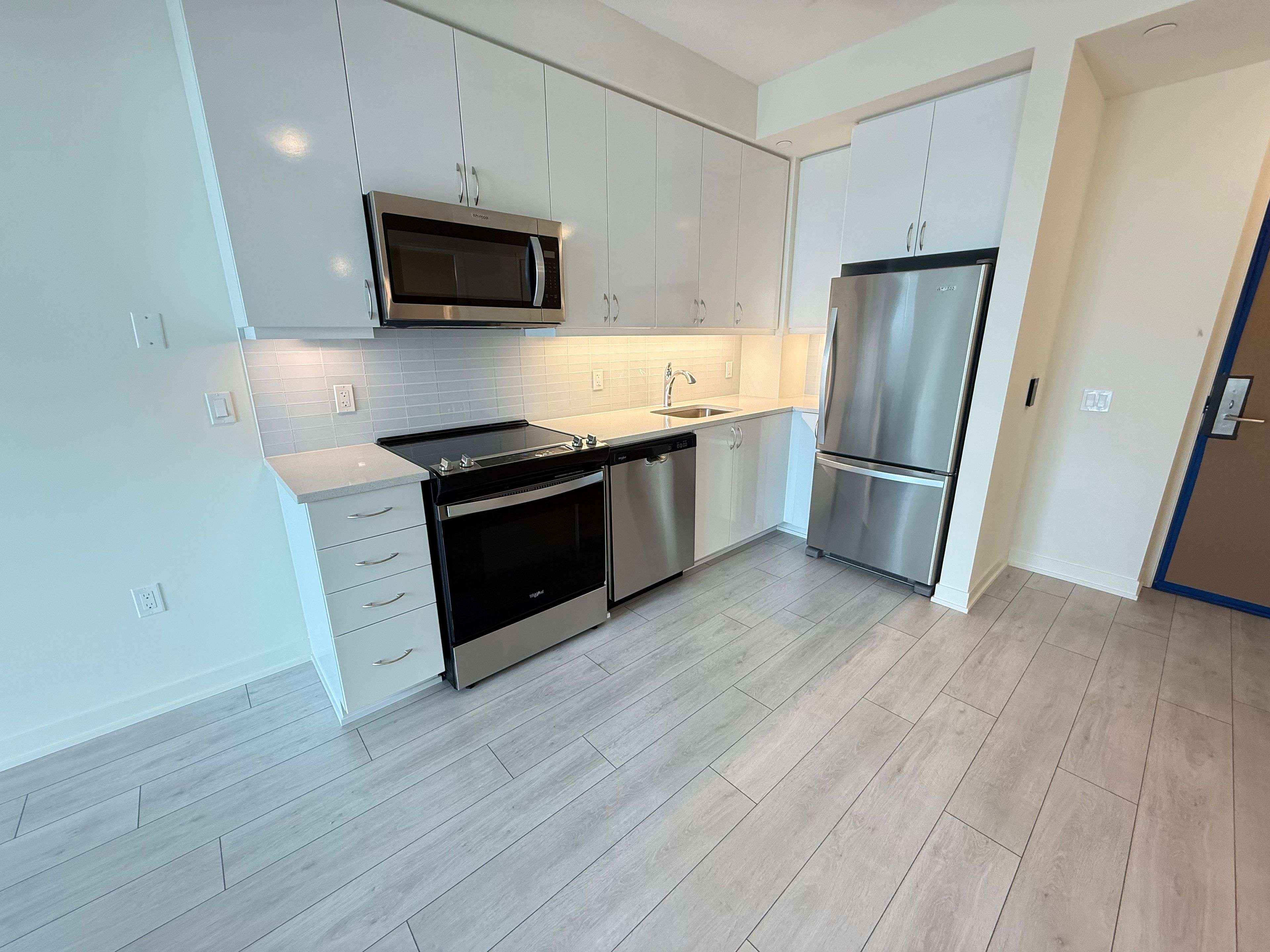 Toronto W06, ON M8V 0A8,38 Annie Craig DR #1209