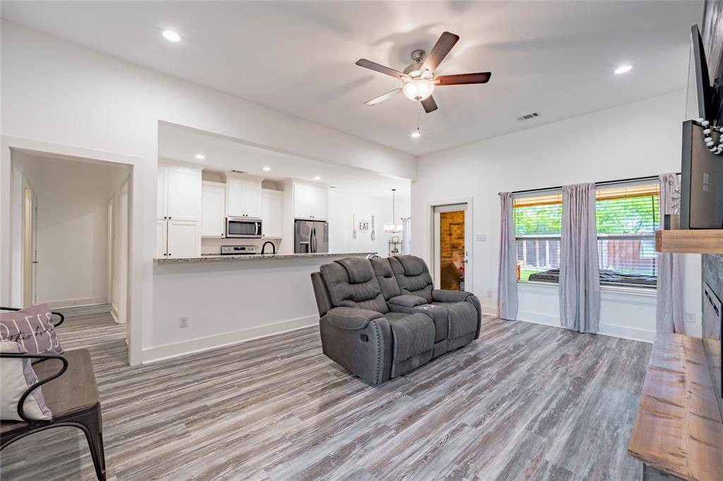 Mabank, TX 75147,2006 Clay Street