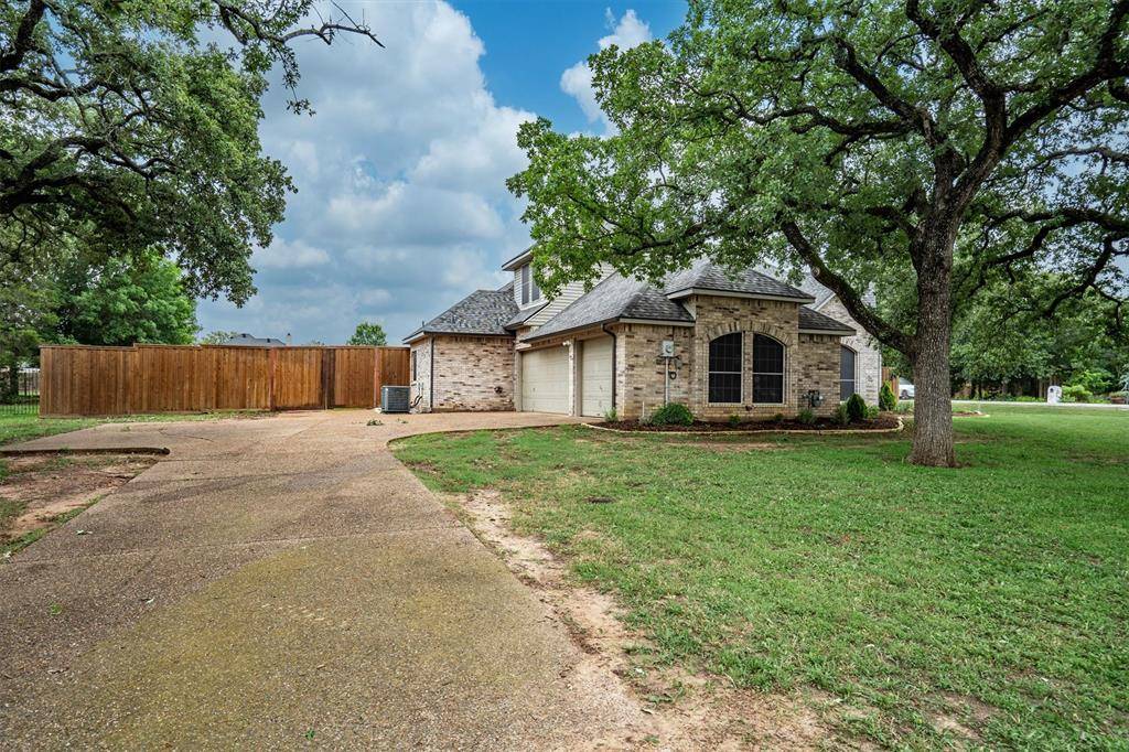 Shady Shores, TX 76208,416 Bronco Circle