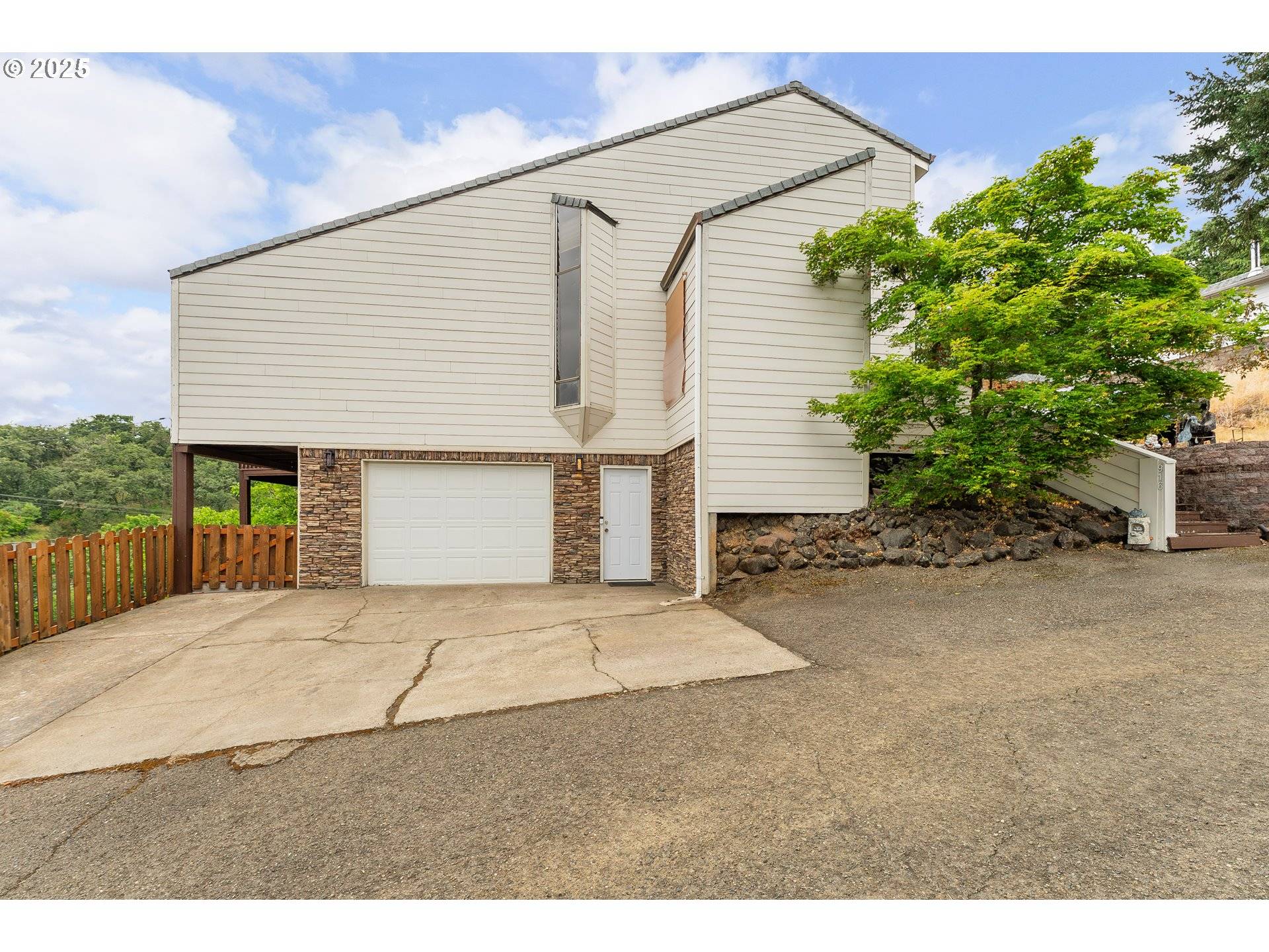 Roseburg, OR 97470,916 NE MALHEUR AVE