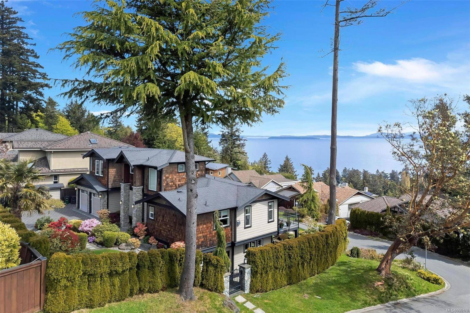 Saanich, BC V8Y 3K6,943 Sea ridge Lane